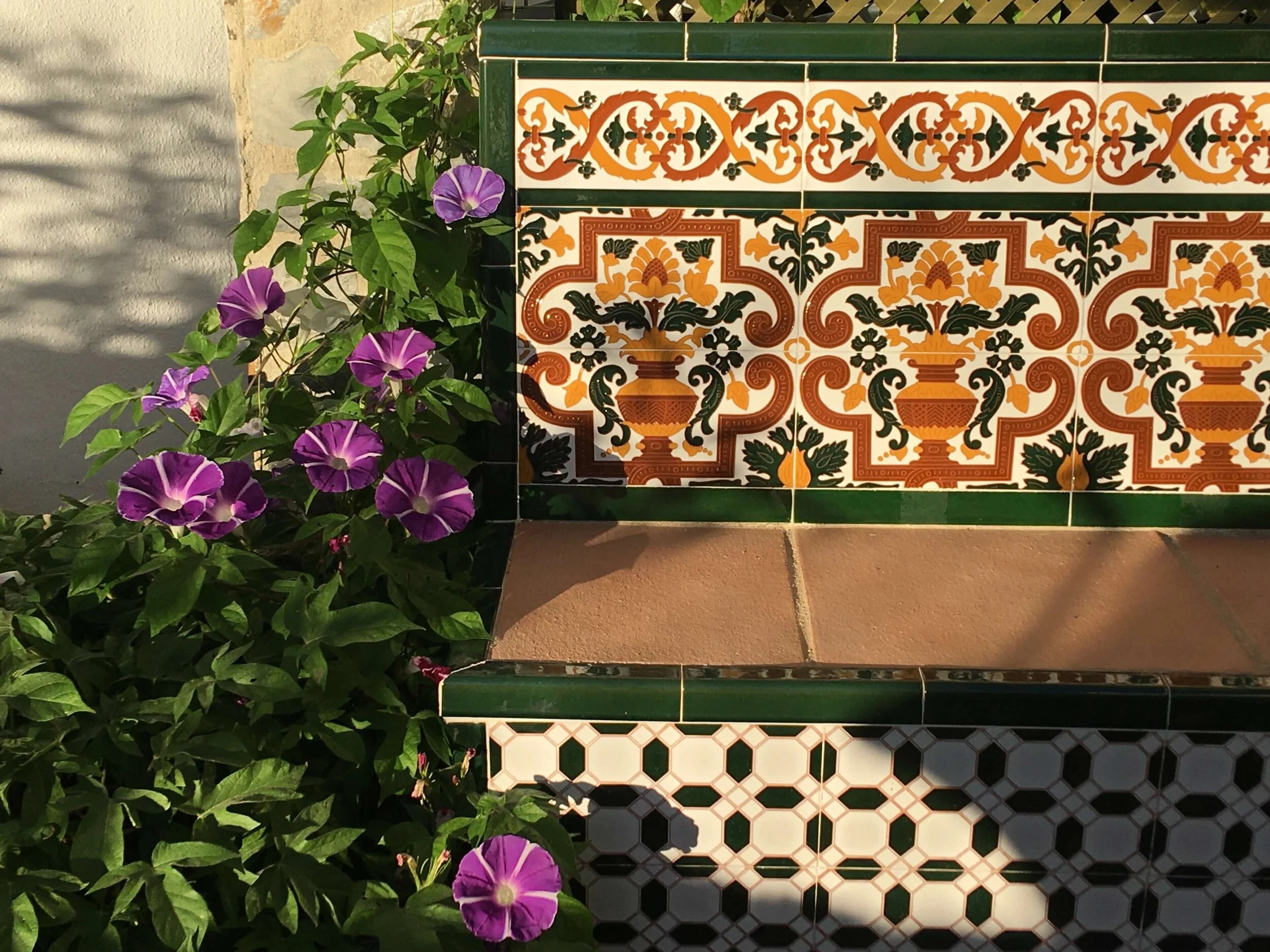 Banco de estilo sevillano