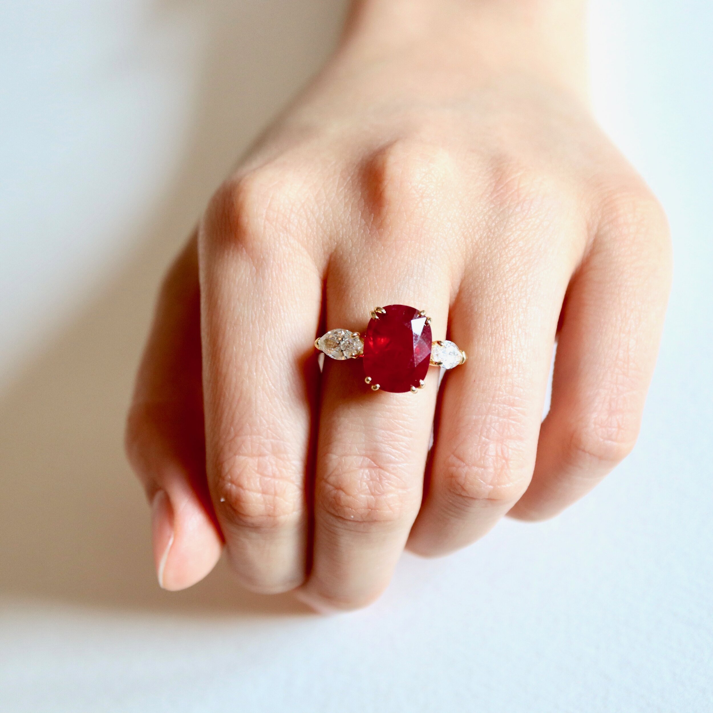 &nbsp;Bague en or jaune 18 carats diamants et rubis 5,01 carats
