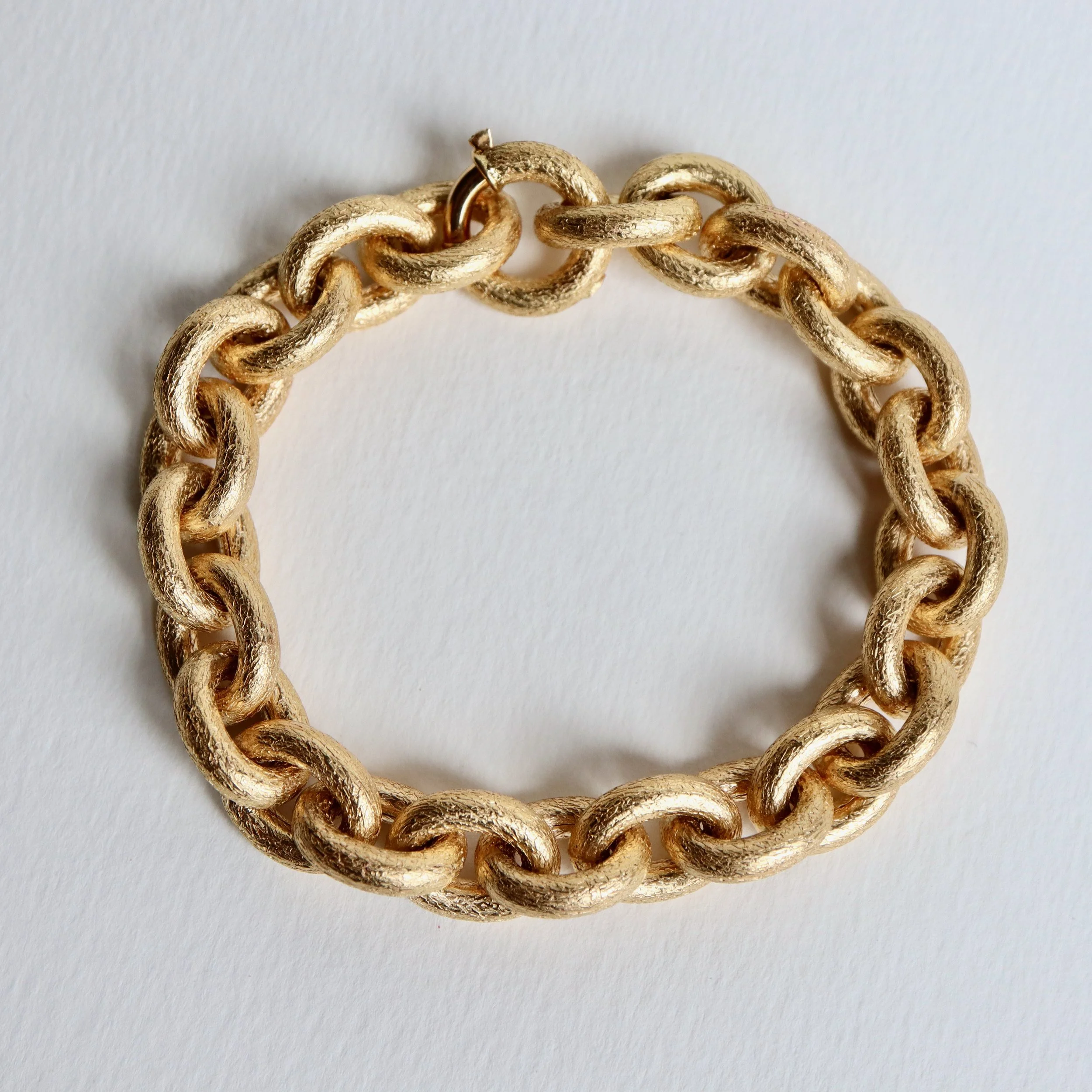 Bracelet maille ovale en or 18 Carat brossées satinées mailles ancrage