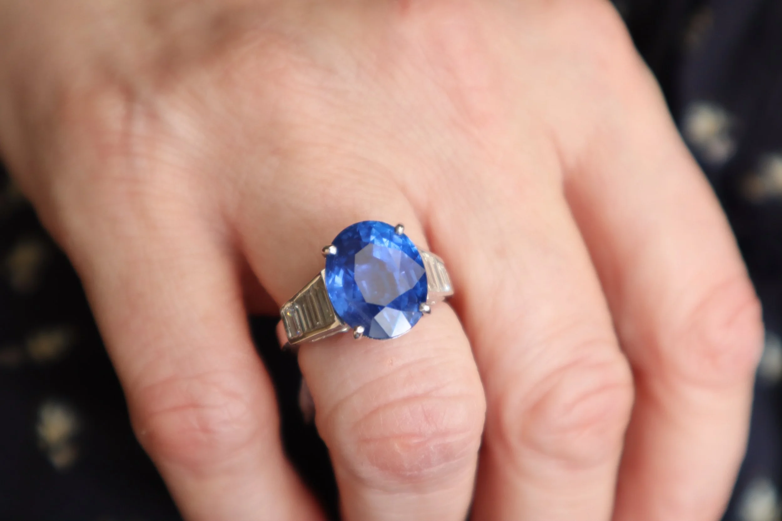 Bague Or 18 Carats Avec Saphirs Et Diamants - Poids 4,98 G - Taille 53 - Occasion Très Bon état