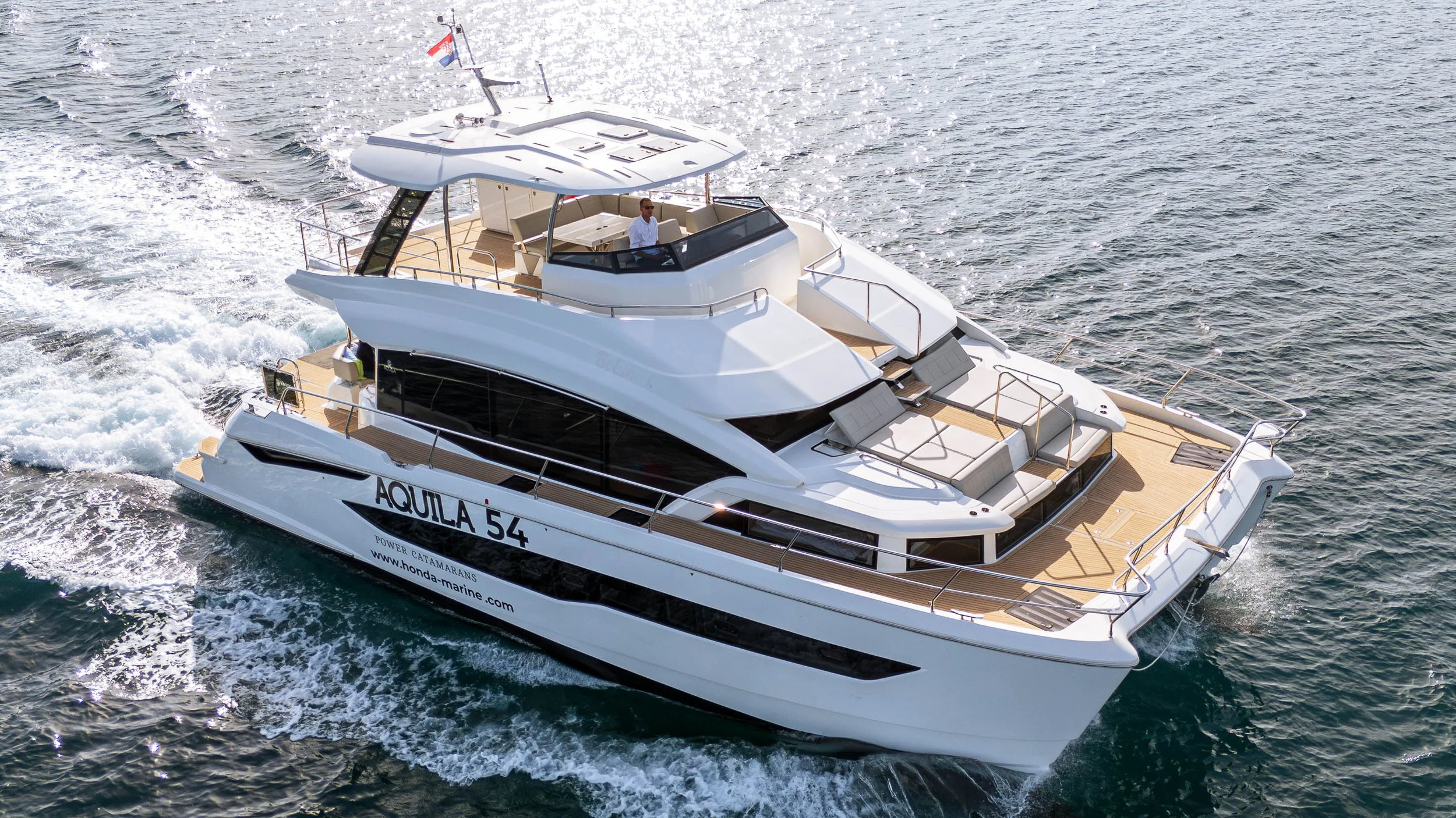 WEB 72dpi AQUILA 54-16.jpg