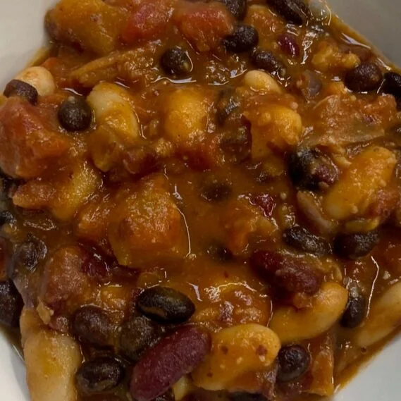 Rise+Project+Session+7+3+Bean+Chilli+Frugal+Vegan+Food+Recipe+Card+.jpg