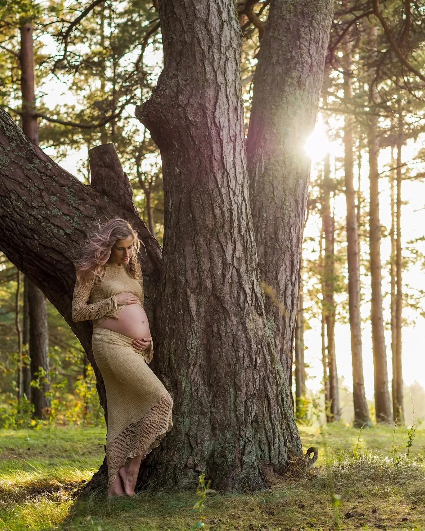 𓏲 ๋ Sacred Maternity 𓏲 ๋

Mu imeline muusa, kallis s&otilde;branna, s&uuml;gav hing, v&auml;ekas naine, ema ning minu teiste inimeste j&auml;&auml;dvustamise foto-teekonna k&otilde;ige esimene haldjakene - Olvi.&nbsp;💛