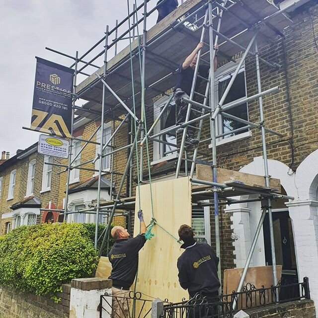 Starting the loft today. #renovationproject #loftconversion #loftstyle #loftextension #designandbuildcontractors #architecture #design #roofconstruction  #roof #eastdulwich #nunhead