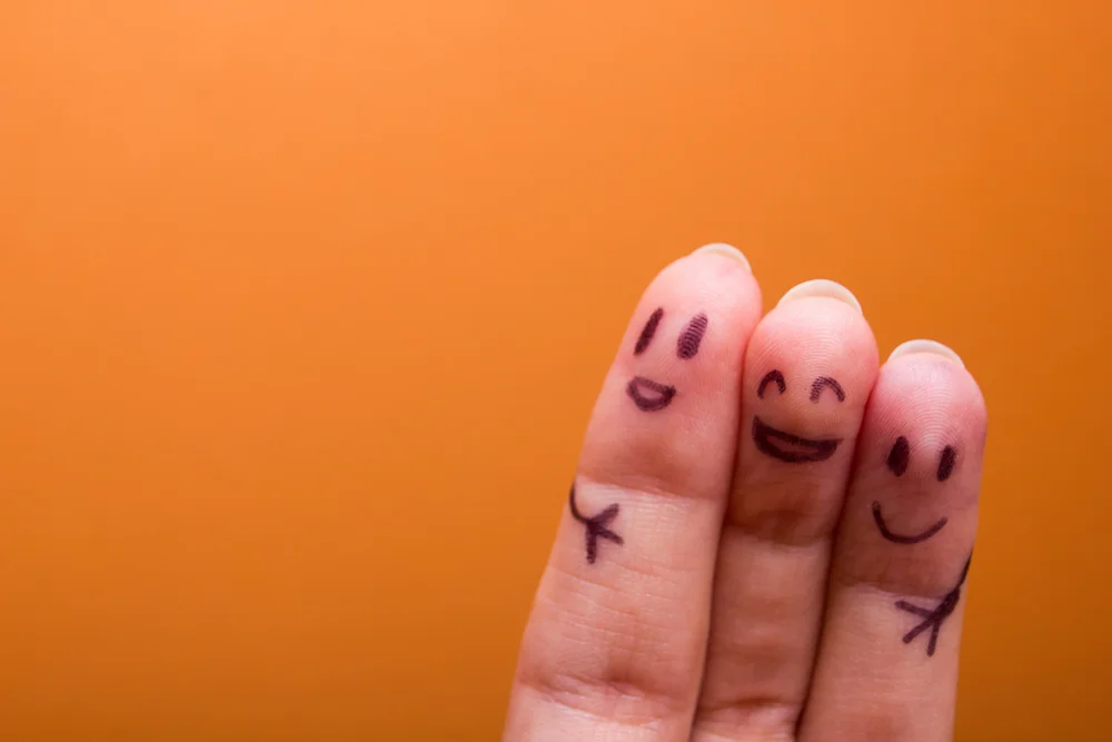 fingerhug_s.jpg