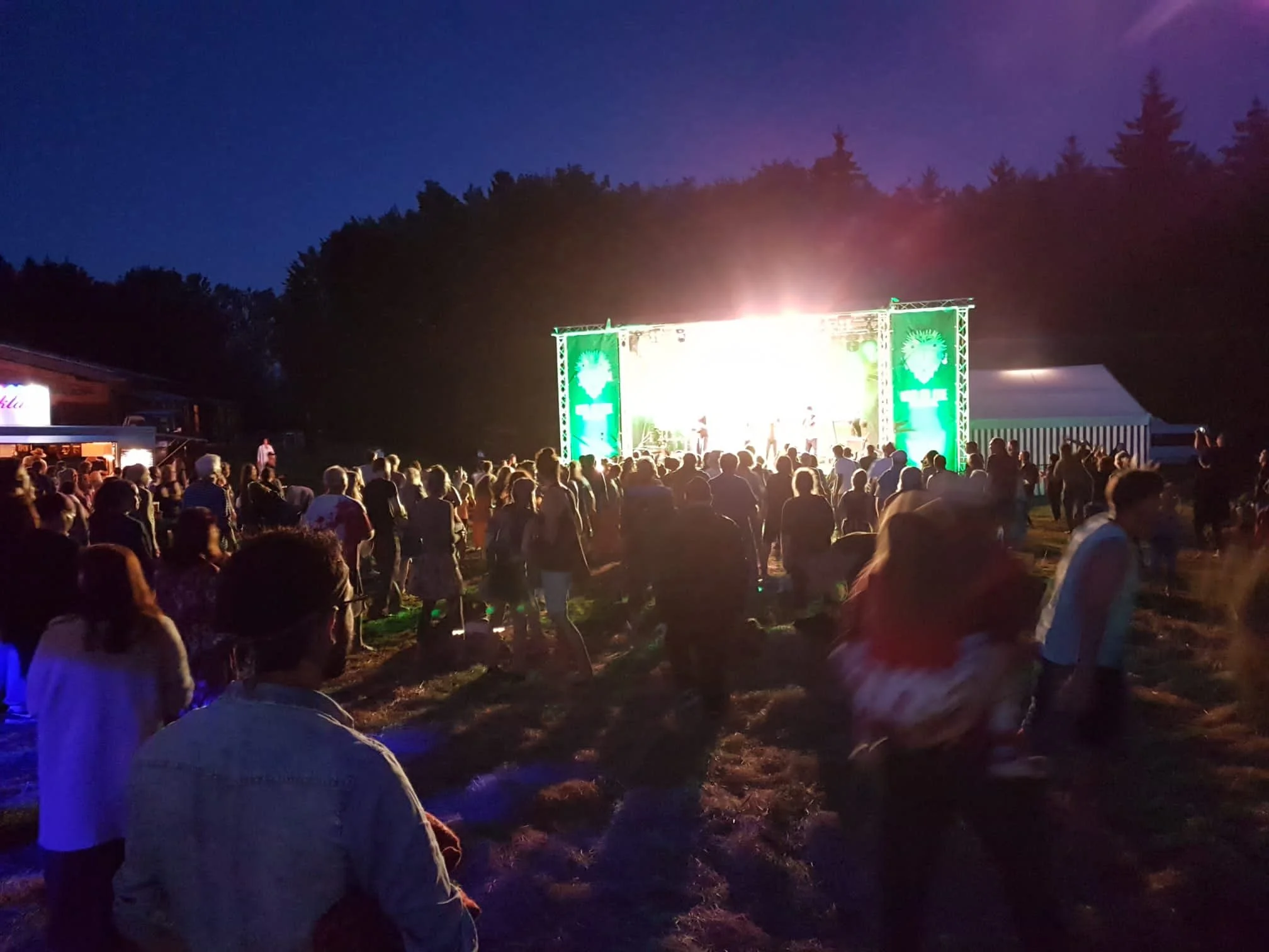 Myfaceyoga auf dem Mind on Fire Festival 