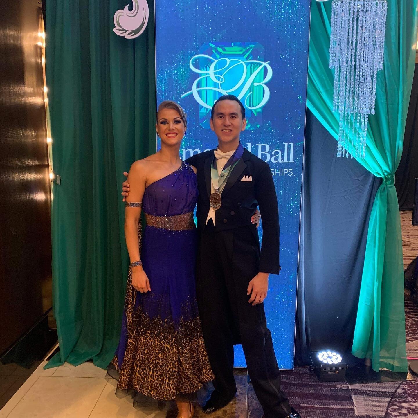 We also want to say a huge congratulations to Andrew Ong and his instructor Eva for their wonderful performance at Emerald Ball last weekend! So much great dancing happening at Briora 💃🏻💃🏻💃🏻