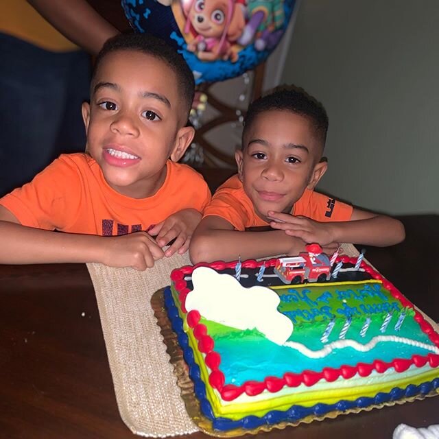 🎉Happy 4th Birthday to my little Kings 👑👑 Karter Anthony & Kendall Anthony....man I’m super blessed & grateful that I’m able to be your father 🙌🏾💯....Every moment we spend together is beyond priceless 🙏🏾....I wouldn’