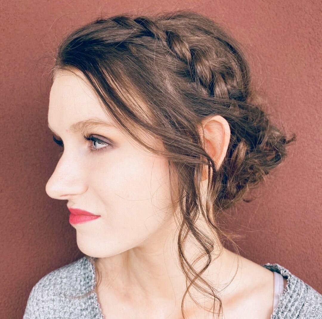 With graduation season in full swing and wedding season right around the corner, book us for all your STYLING!⠀
⠀
We have you covered from a makeup application to blow outs and updo's! ⠀
⠀
This beautiful style was created by @jonalanhairbyd and we're