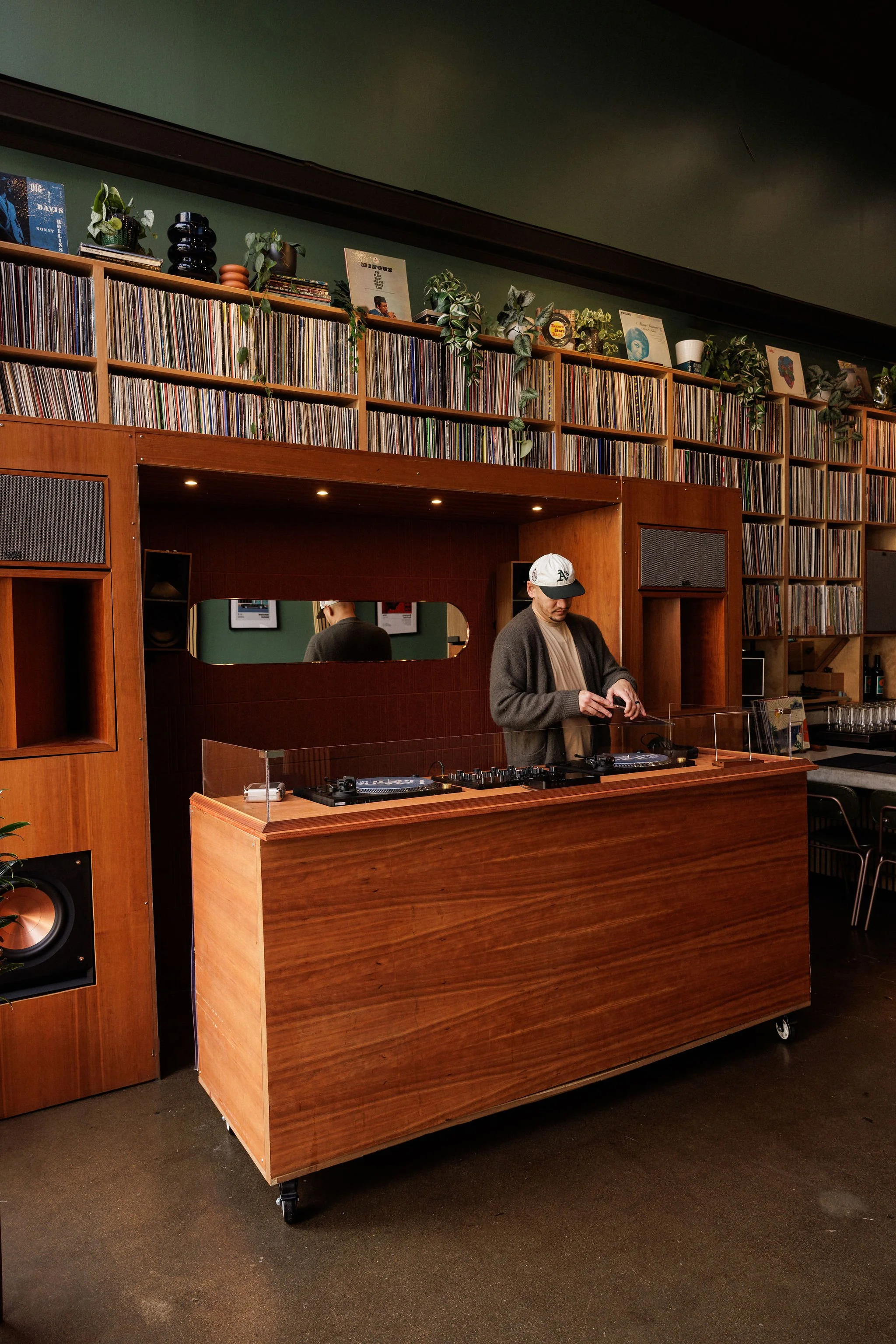 5561_Bar Interior Designer_Legend Has It_Sacramento CA.jpg