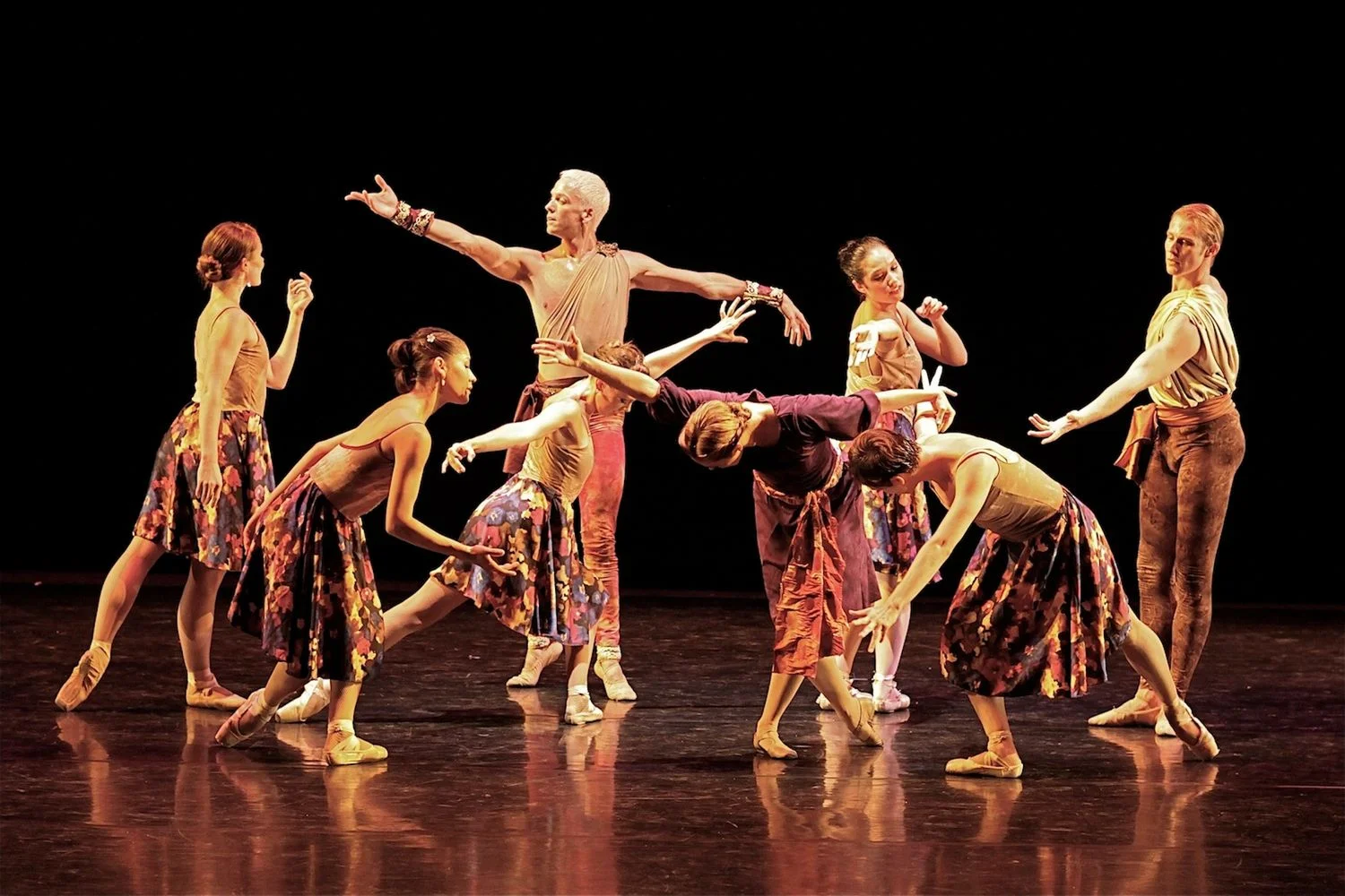Luminario Ballet is also at the forefront of the synergy happening between aerial and dance.