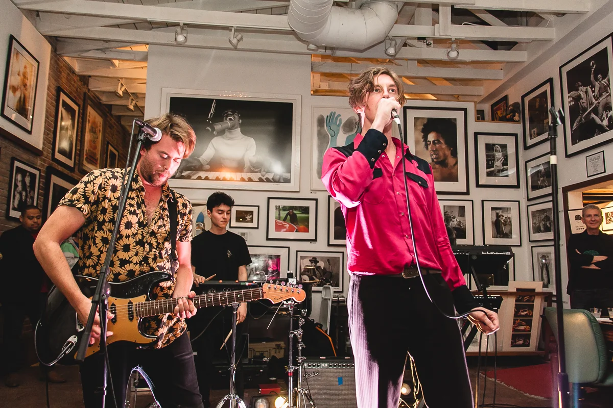 UROK Foundation Art &amp; Photography fundraising event raises mental health awareness