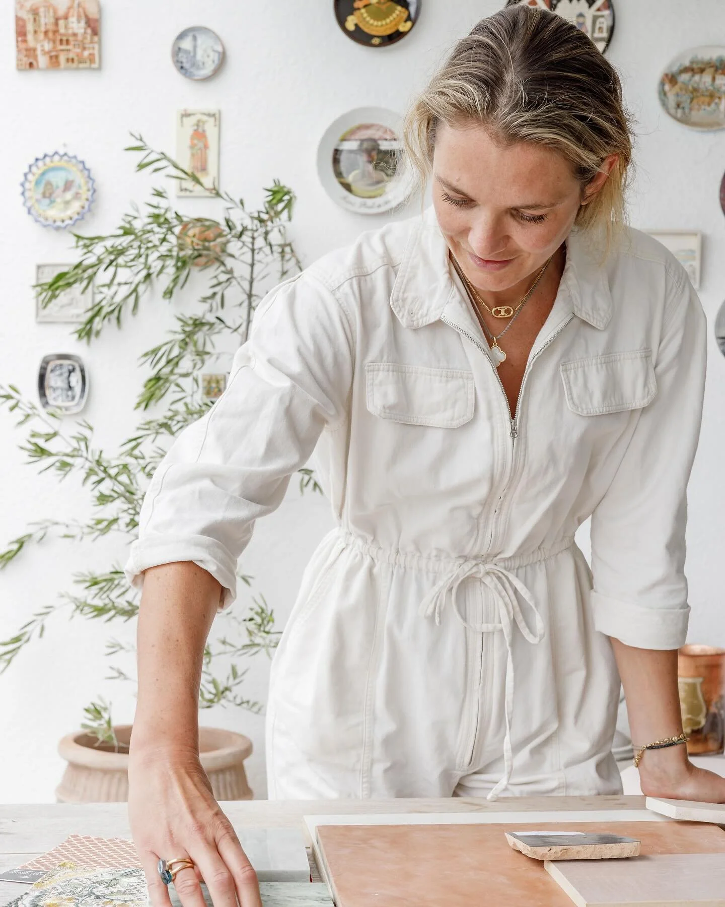 ATELIER CHARDON ARCHITECTURE &bull; F&Eacute;LICIE CHARDON
.
Refined Excellence in Architecture and Interior Design
.
Atelier Chardon Architecture, helmed by F&eacute;licie Chardon, a seasoned architect, designer and registered Class 2 building pract