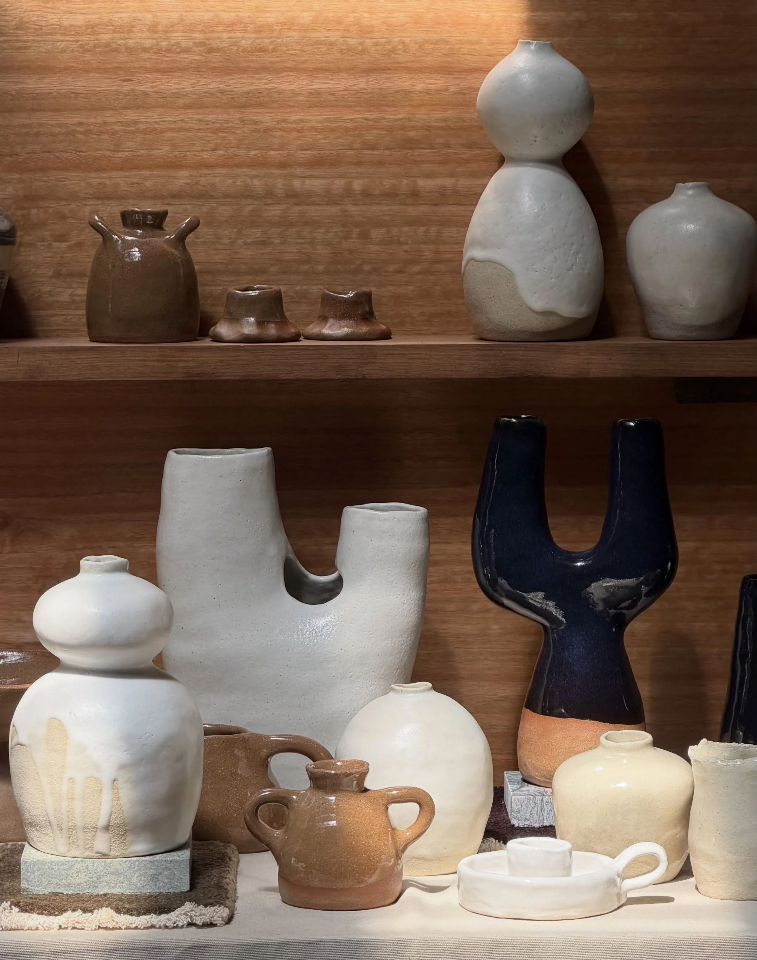 All set up for the @sydneycraftweek MADE BY HAND OPEN STUDIO sale at @amytamblyn studios. 

11-13 Burnell Place Darlinghurst 
(Tucked in behind Stanley street) 

✌🏼Starting tomorrow Tuesday 13th - Sunday 18th
🍷Drinks and chats Thursday 5-9pm - come