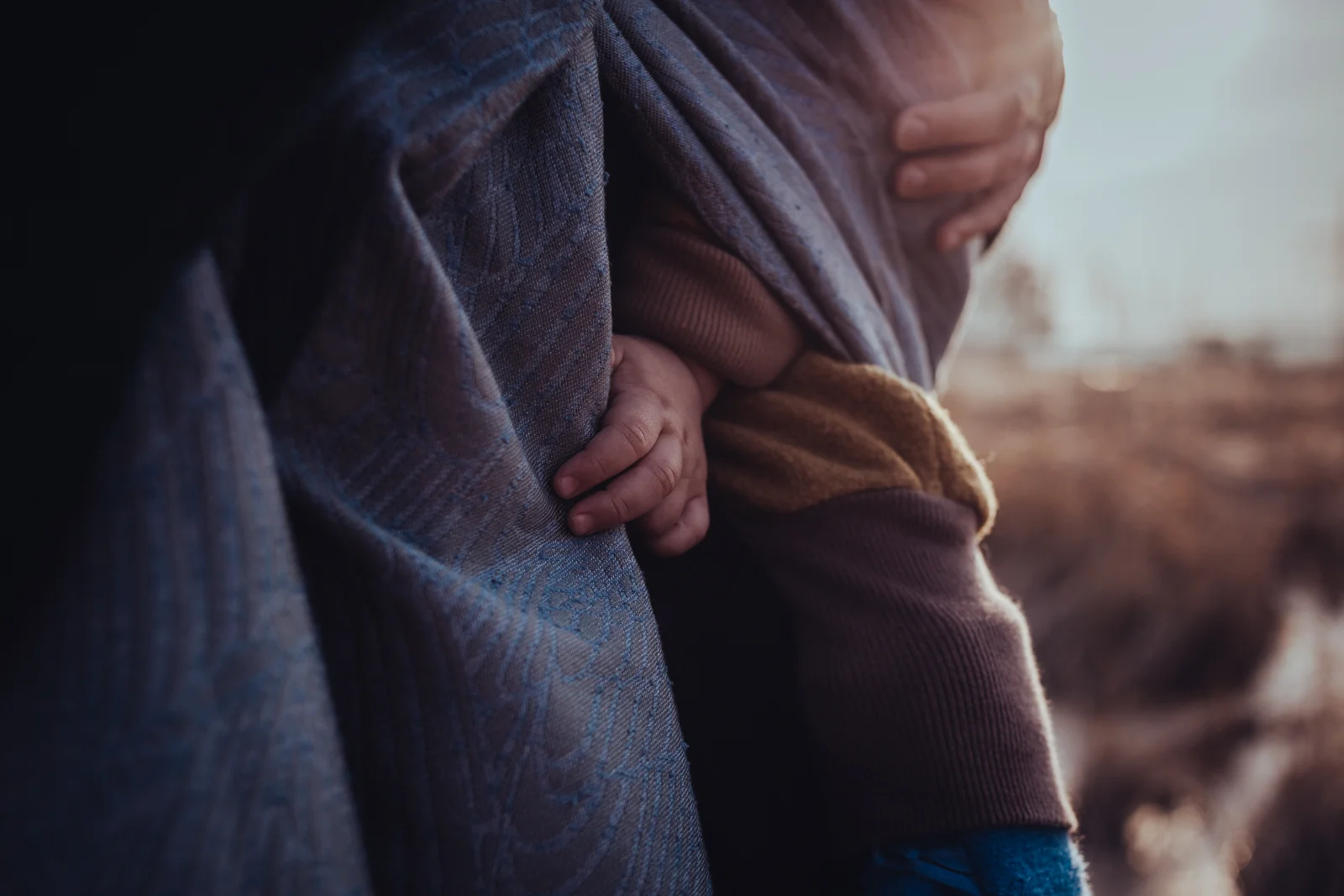 AllesbeginntMitDirKarolinRögnerMotherhoodFamilienfotografieJenaTrageberatungHebammeJenaApoldaWeimarNaumburgSaaleHozlandKreisErfurt-15.jpg