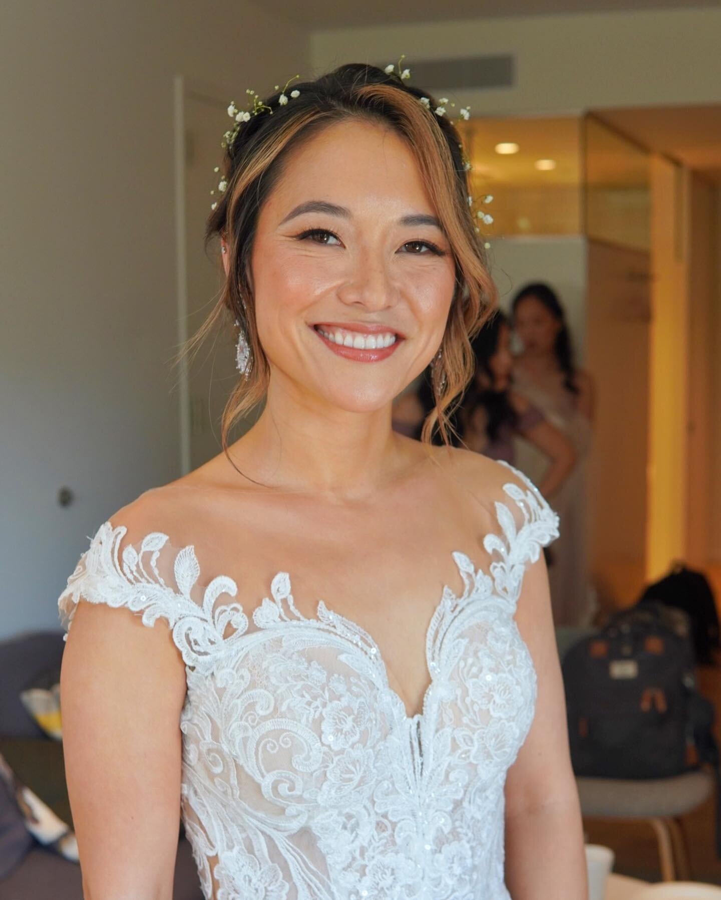 Traveled to Healdsburg for Alice&rsquo;s wedding today. She is just glowing with happiness. 😍

Makeup and hair by @maiflmua for @contourbridal.