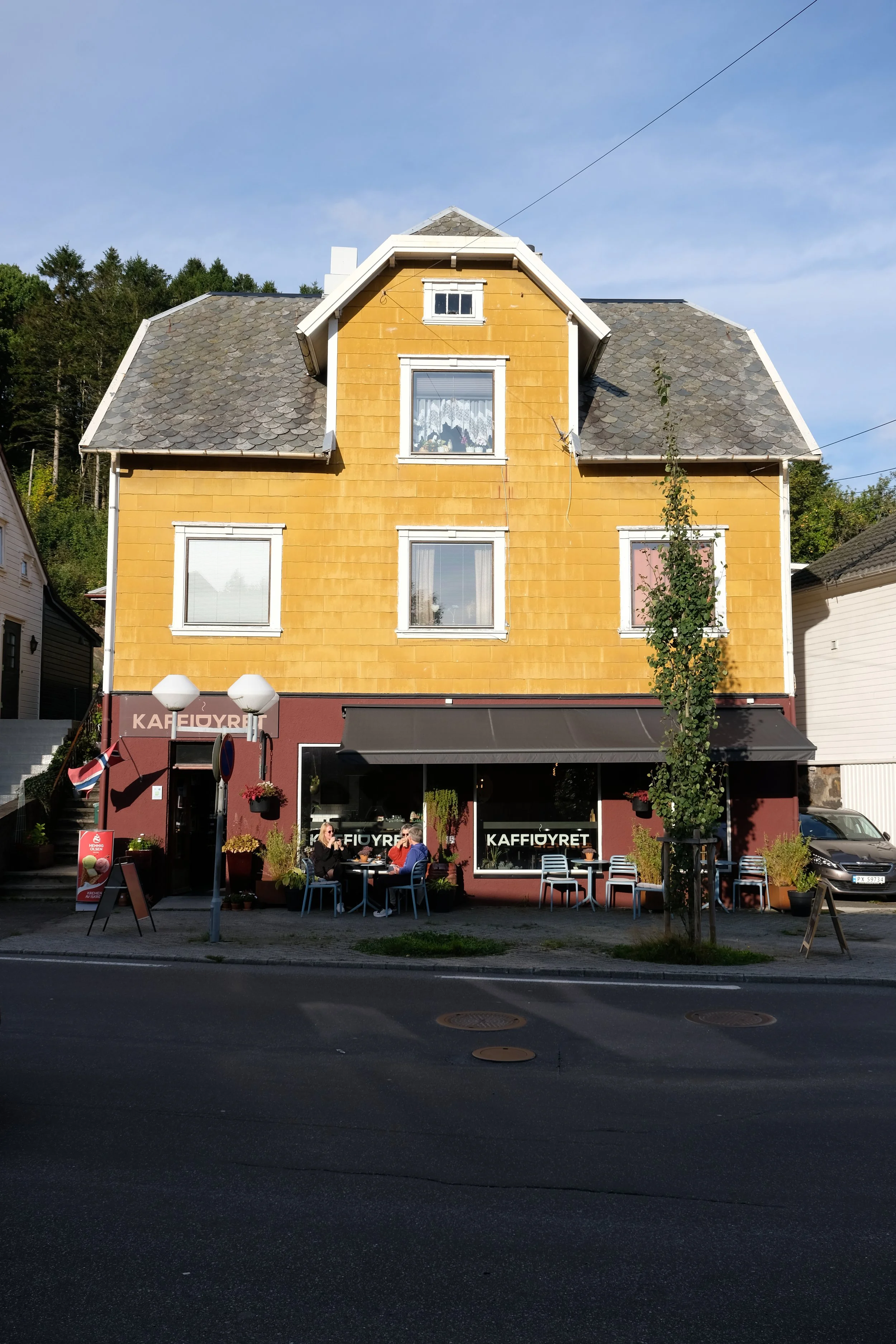 Kaffidyret cafe in the centre of the municipality of  Sokndal 17 km from Åna-Sira. Sogndalstrand is worth visiting.
