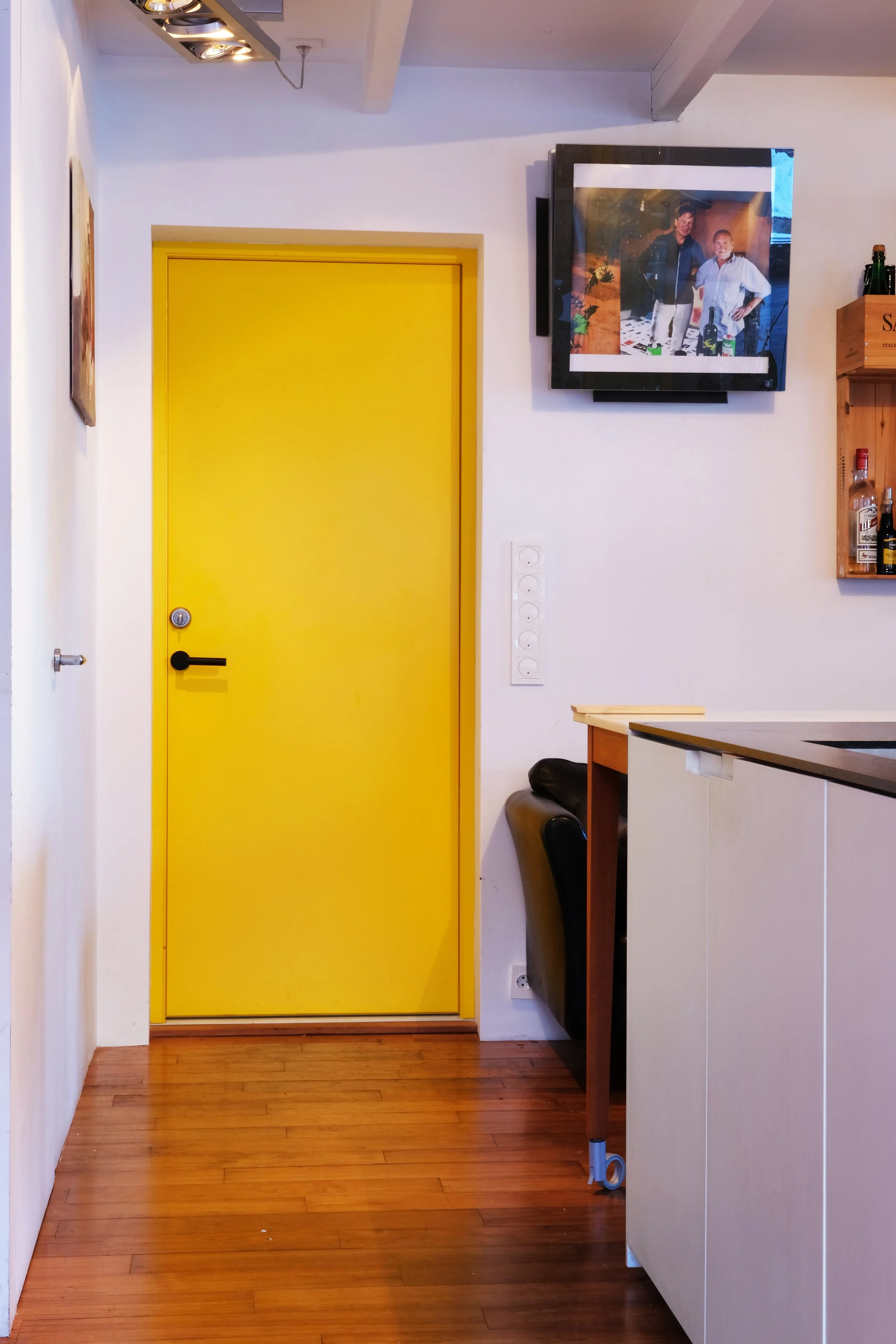 You create your own decoration. You choose your color, you choose your mood. ... If you are depressed, you put some bright yellow and suddenly you are happy. P. Starck.