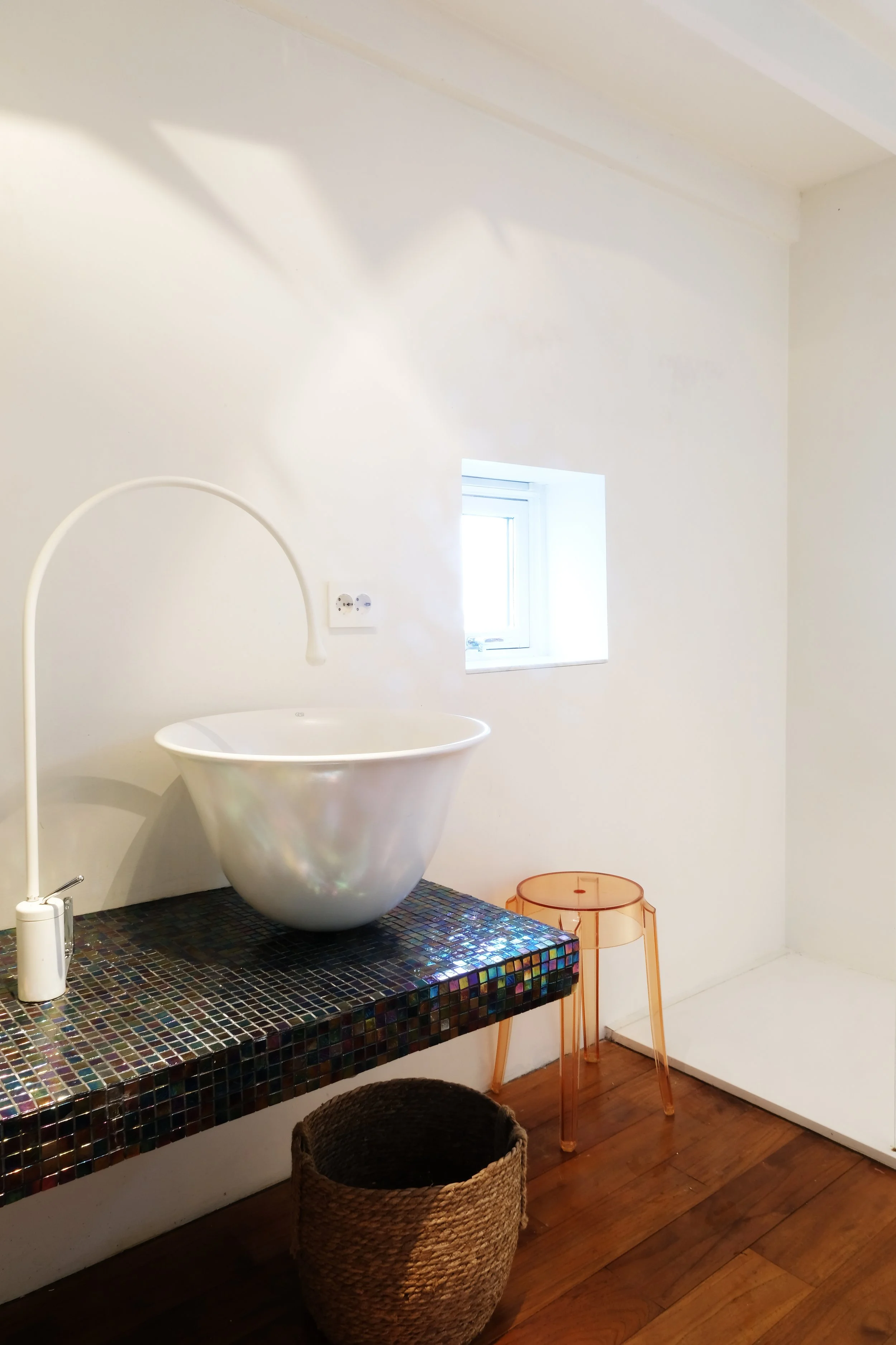 “Goccia features an innovative design inspired by the fluid and natural shapes of water. ”