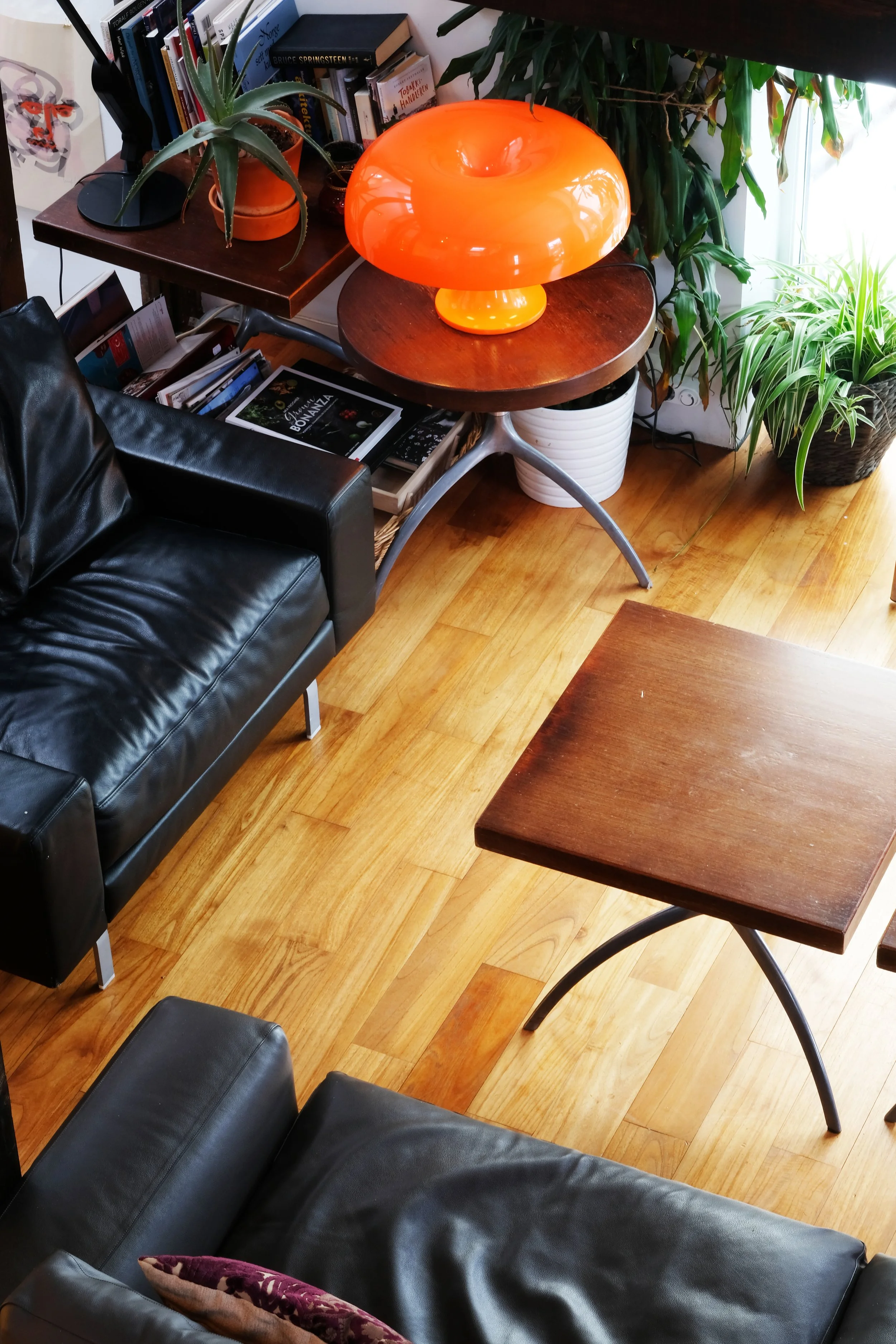 BACK TO WORK WITH GOOD ENERGY. Huge leather sofa 3 m long from Driade Italy.