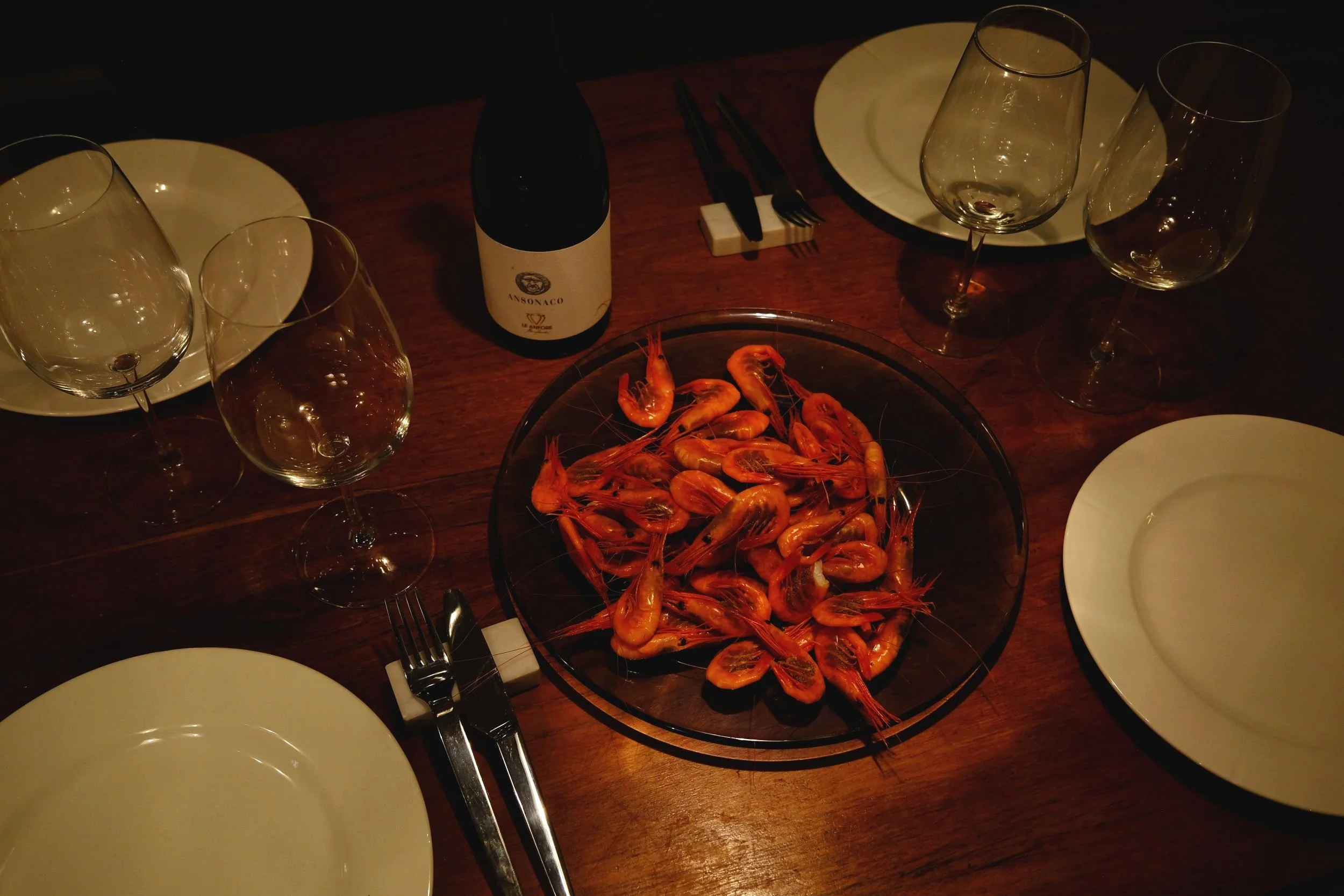 Friday I´m in Love. Today is friday 21th February, and fresh prawns in the local grocery shop.