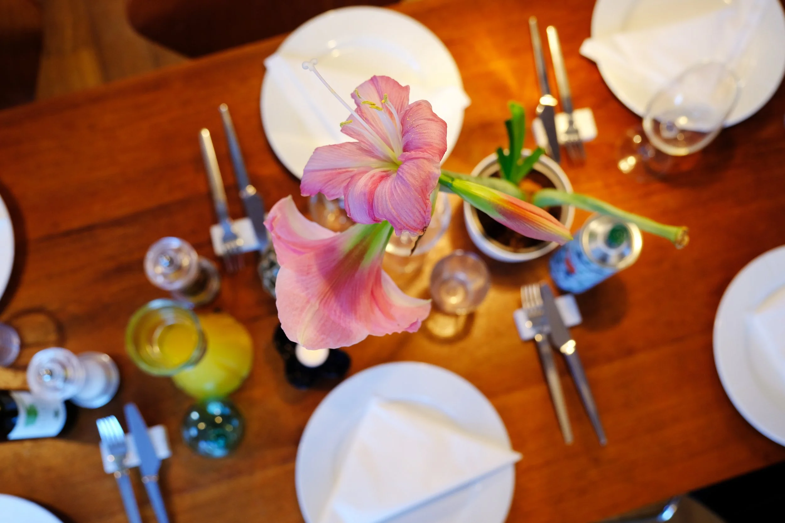 You create your own decoration. You choose your color, you choose your mood. ... If you are depressed, you put some bright yellow and suddenly you are happy. P. Starck.