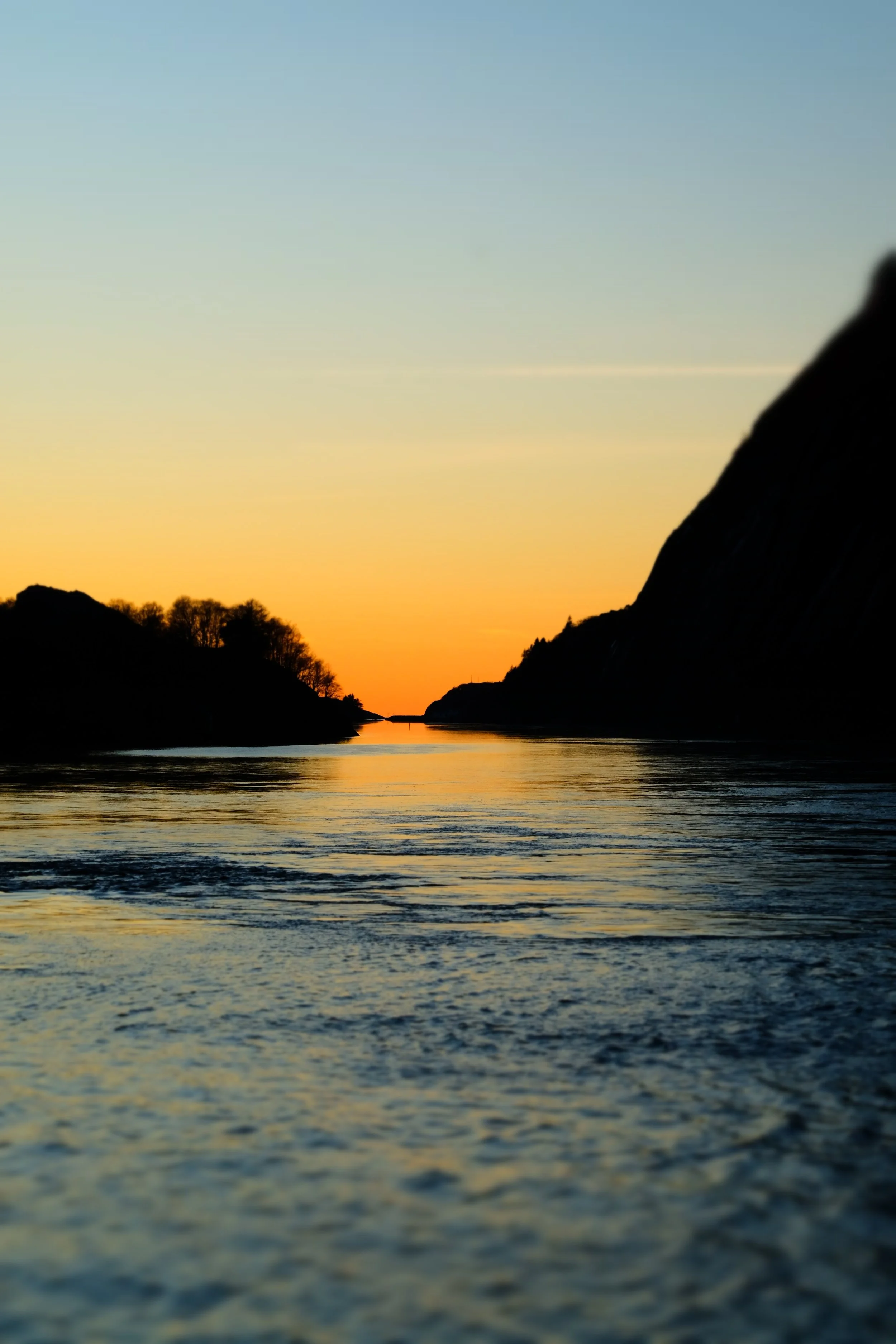 Sunset at 4 pm. Dic 26 seen from the house