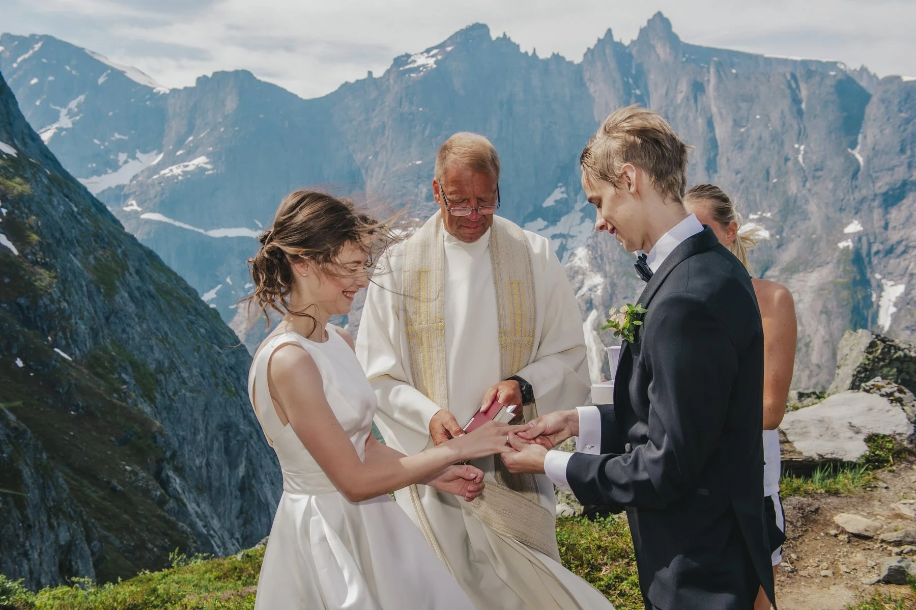 Fotograf Kristine Hellemo_wedding norway_fjellbryllup_-74.jpg