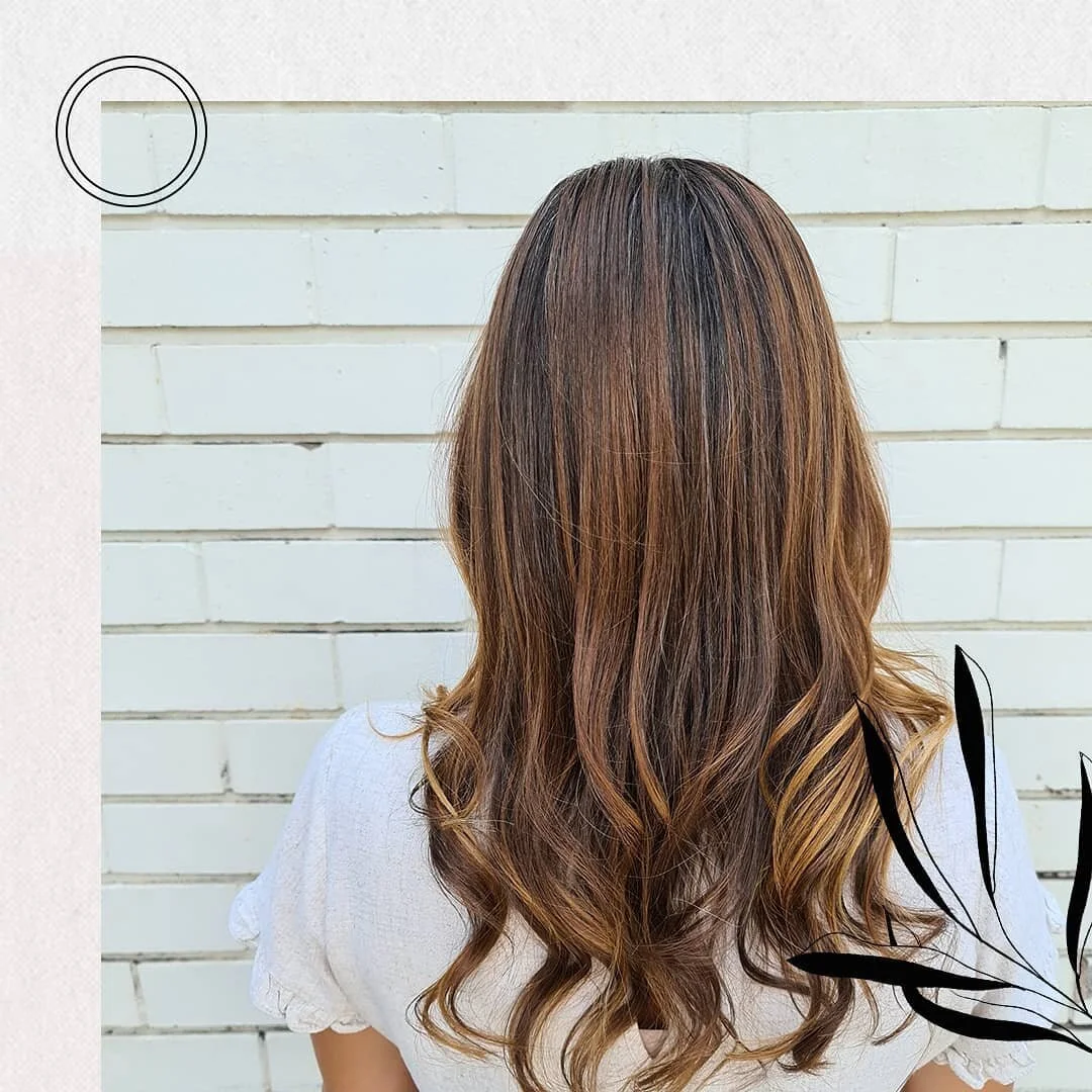 𝚐𝚘𝚕𝚍𝚎𝚗 𝚑𝚘𝚞𝚛 🖤

When golden highlights are paired with a warm brunette as the base MAGIC can happen. These soft and subtle highlights create a beautiful head of hair J.Lo would be envious of.

If this colour is a bit of you book online using the link in bio.