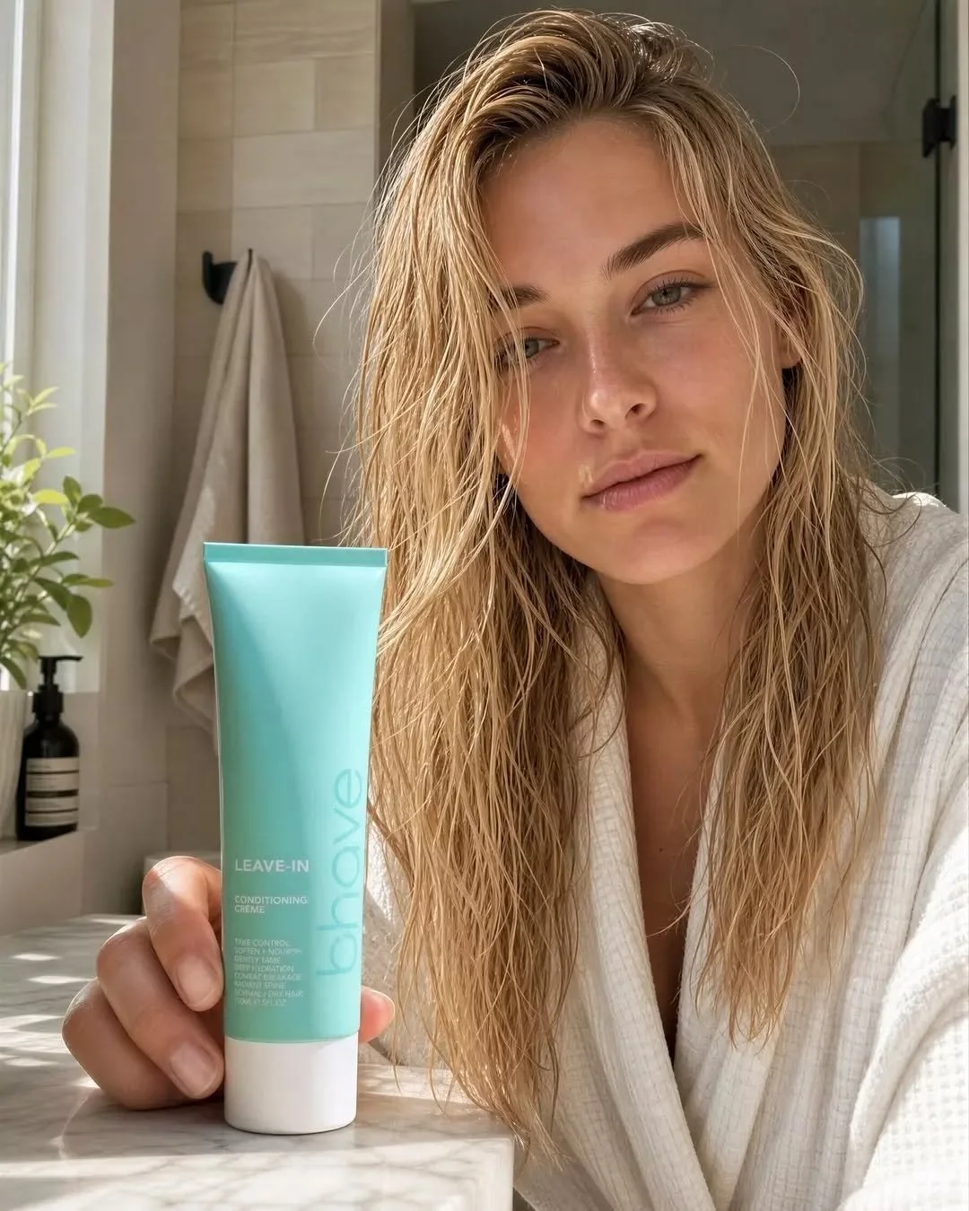 A little extra moisture goes a long way at this time of year ❄️

Hot Tip: When cooler, drier weather, styling and busy days leave your hair feeling dry, frizzy or harder to manage, bhave&rsquo;s Leave-In Conditioning Cr&egrave;me is the perfect addit