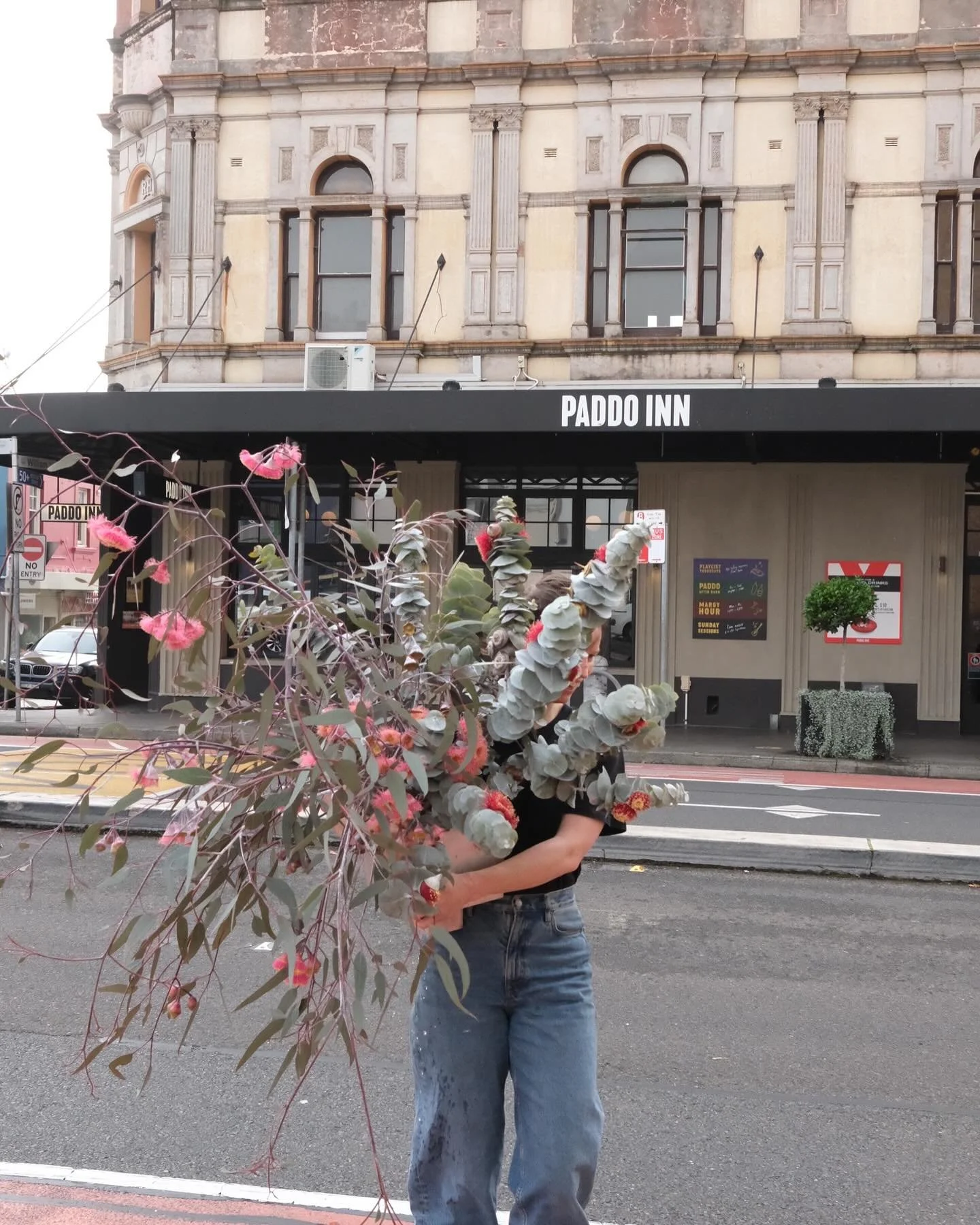 Out and about in Paddington🤍

#besspaddington 
#sydneyflorist