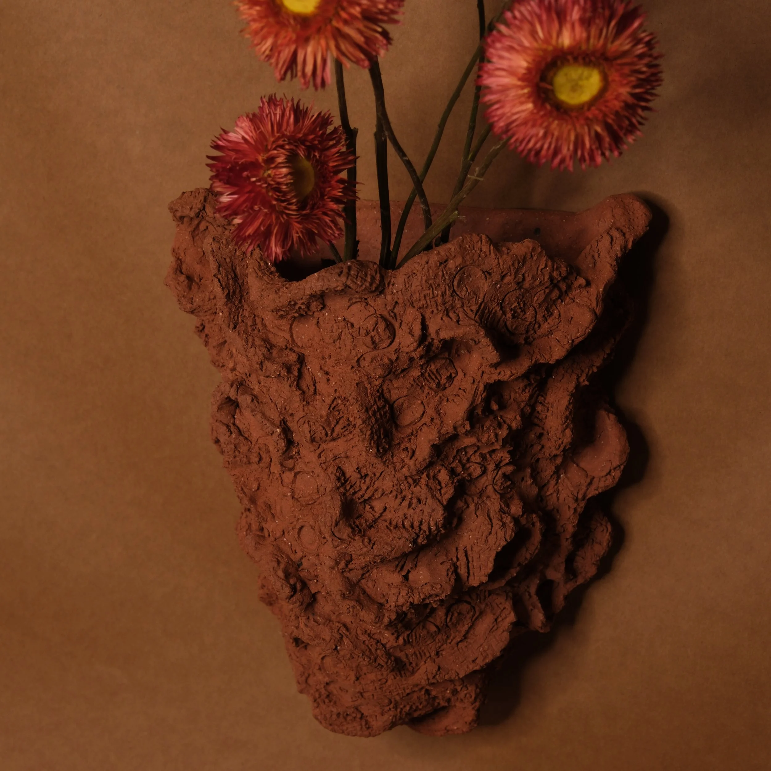 OOV24 WALL VASE #003