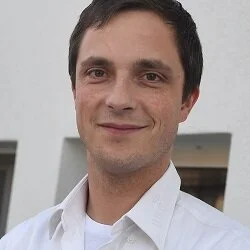 Menno Amstutz-min.jpg