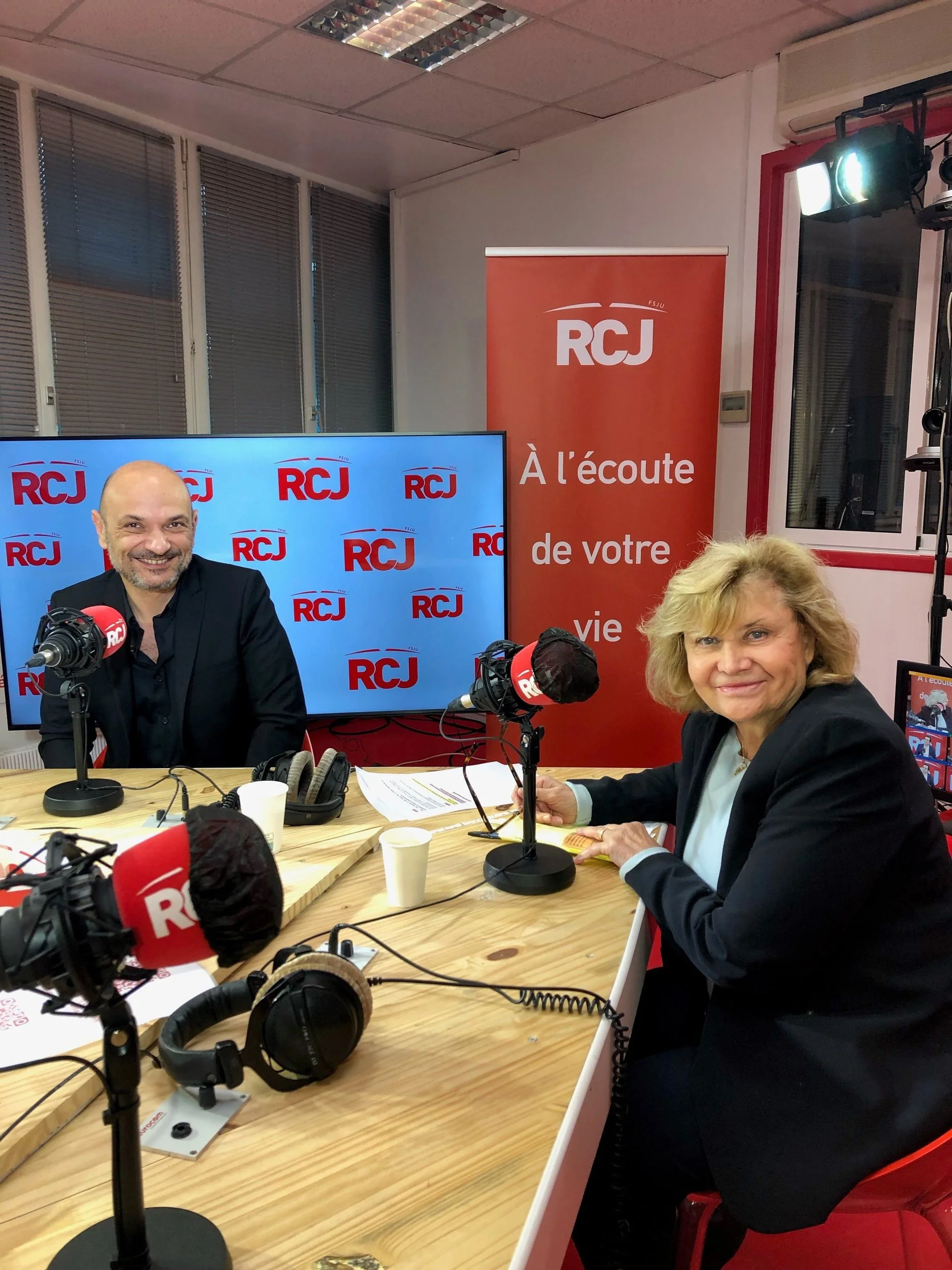 Richard Malka est l'invité de Luce Perrot dans Lire la politique sur RCJ (Copy)