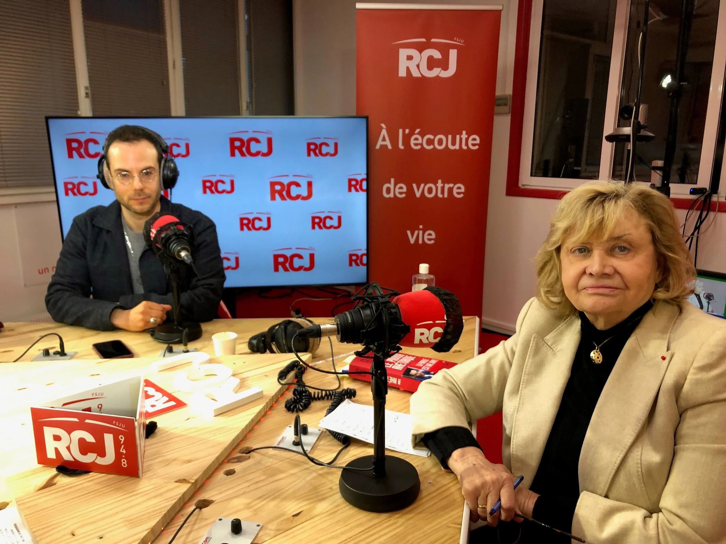 Clément Viktorovitch est l'invitée de Luce Perrot dans Lire la politique sur RCJ (Copy)