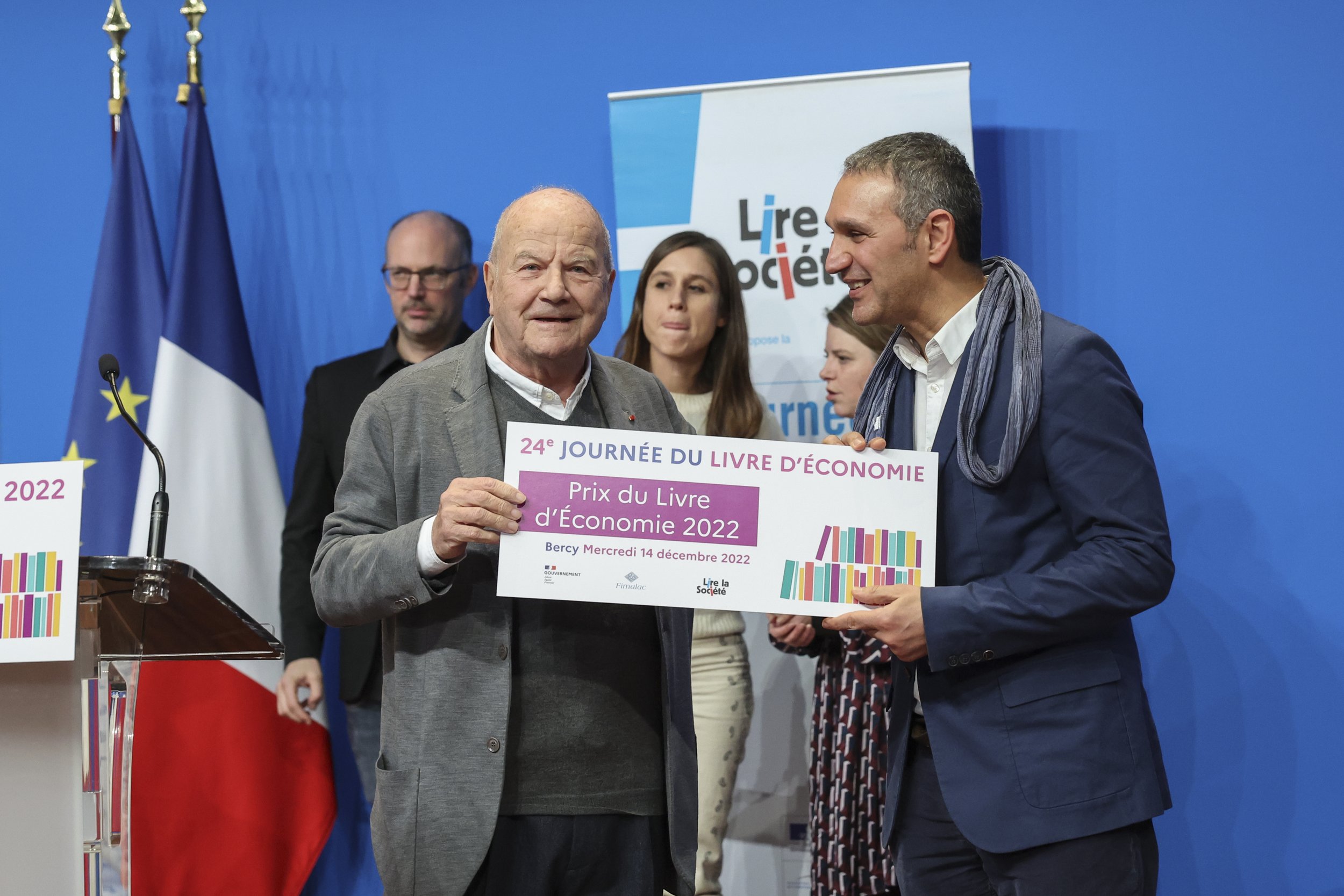 Marc Ladreit de Lacharrière et Ali Laïdi, lauréat du Prix du Livre d'Économie 2022 ©Sebastien_Muylaert 
