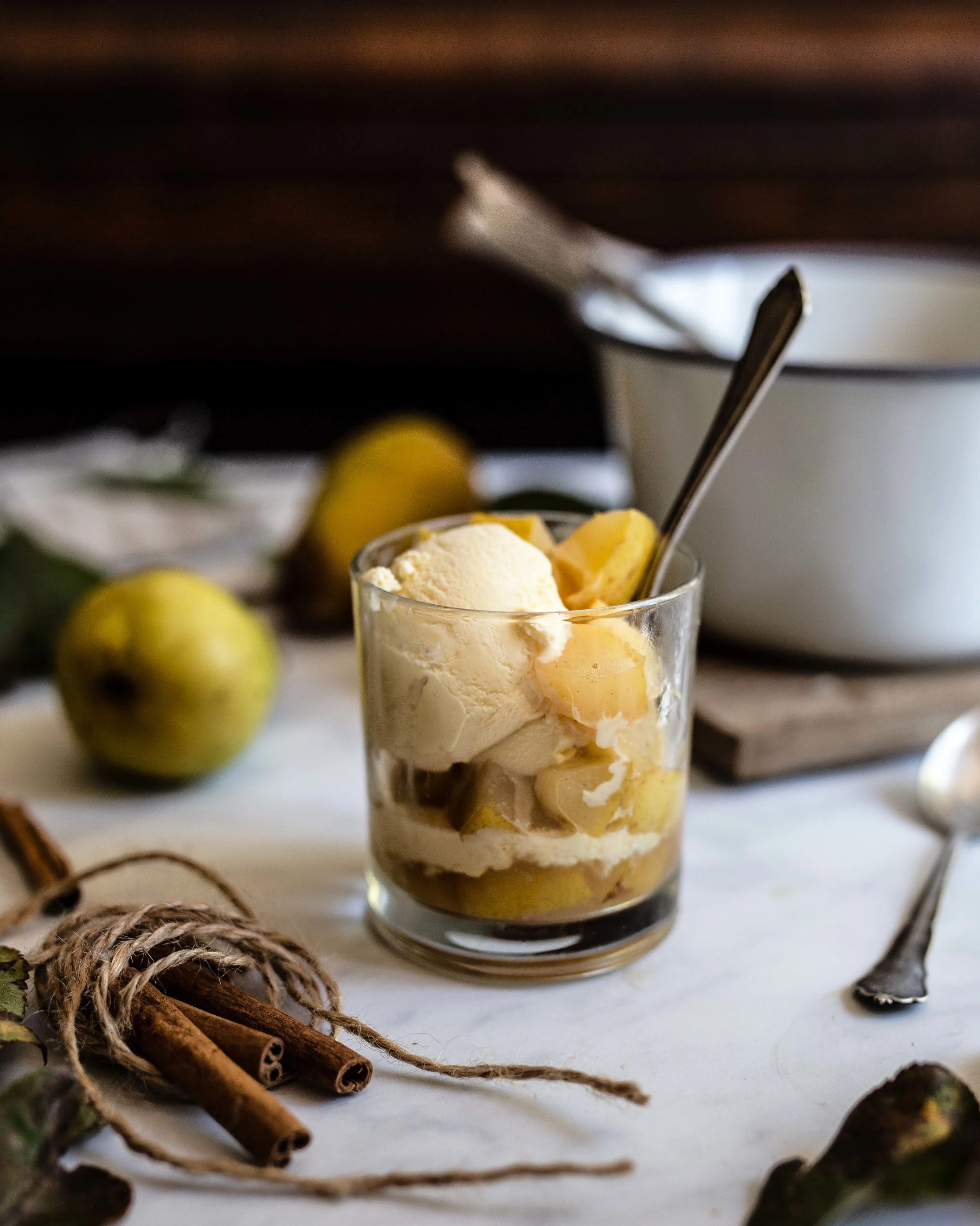 Birne Vanilleeis Zimt Foodstyling