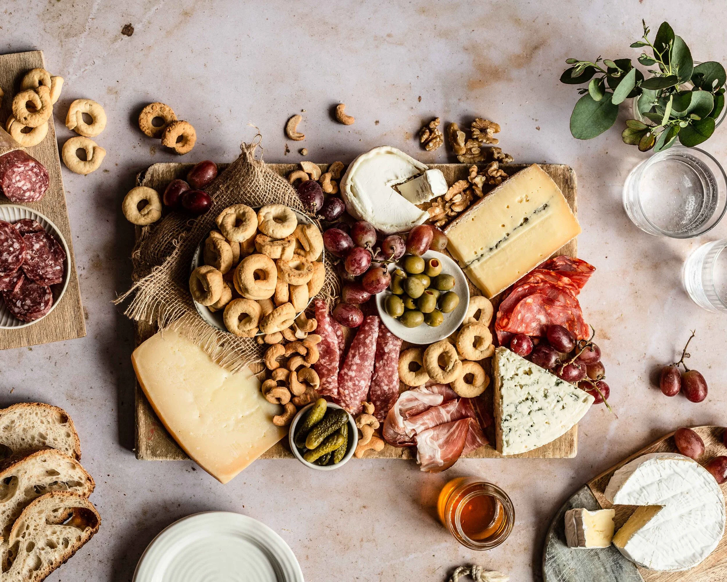 Wurst Und Kaseplatte Perfekt Gestylt Fur Dein Silvester Buffet Klara Ida