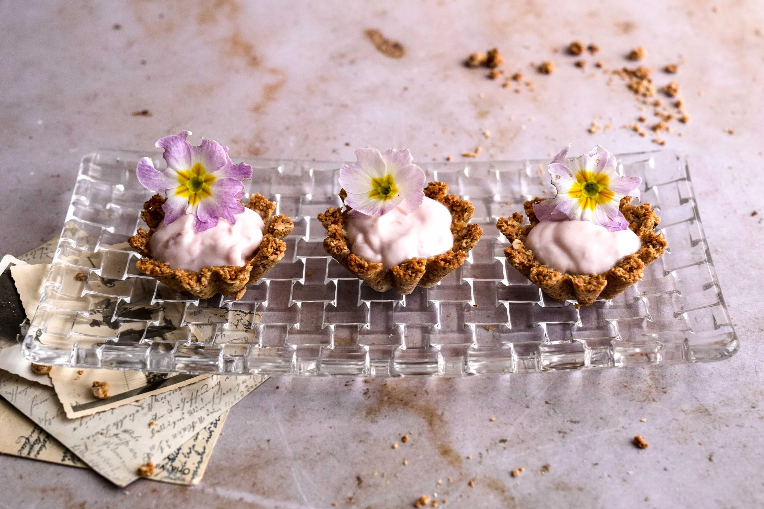 Granola Cups aus der Muffinform Knusprige Müslischalen zum Mitessen