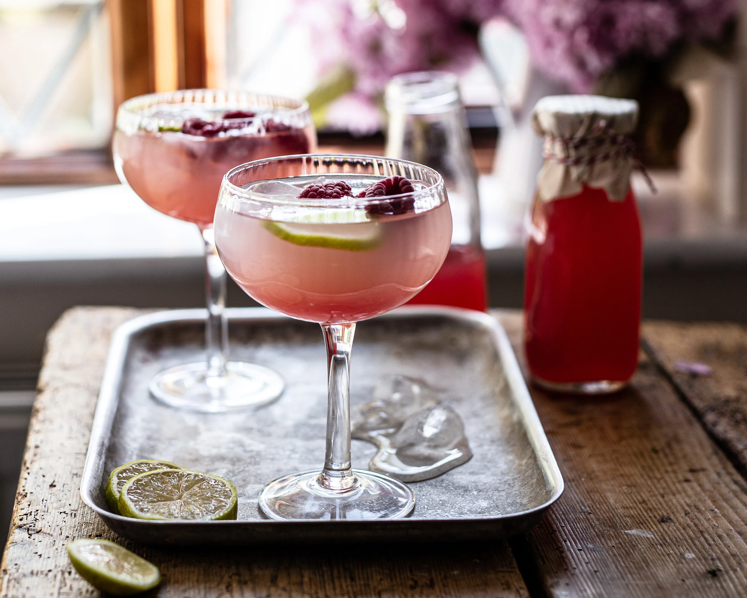 Rhabarber Sirup für eine Frühlingslimo - Klara &amp; Ida