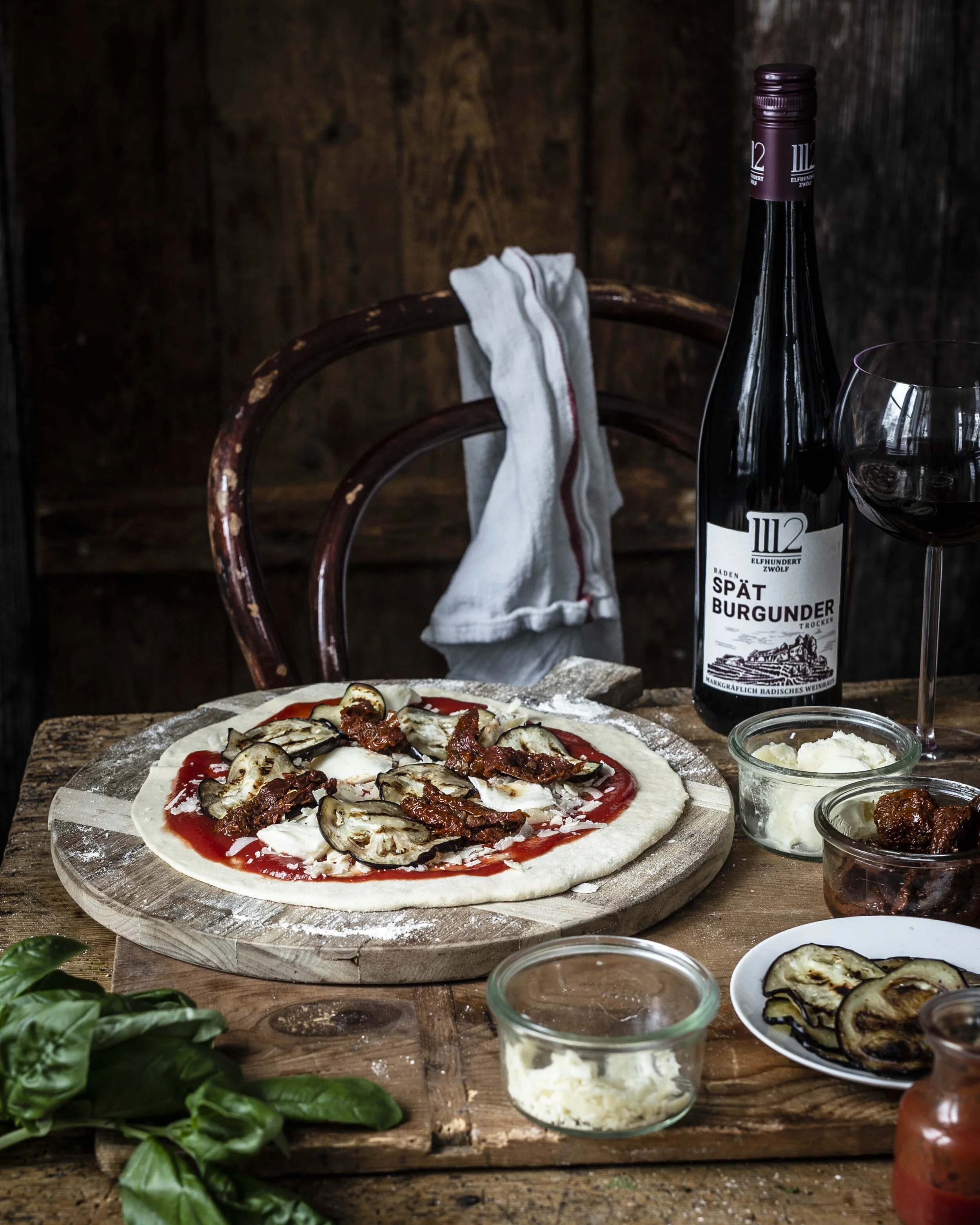 Pizza mit Auberginen und Parmesan - Klara &amp; Ida