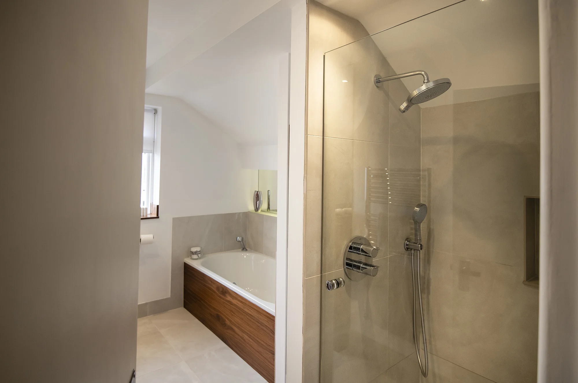 WharfeandMoor_Ilkley_SN_W&M_Bathroom_23.jpg
