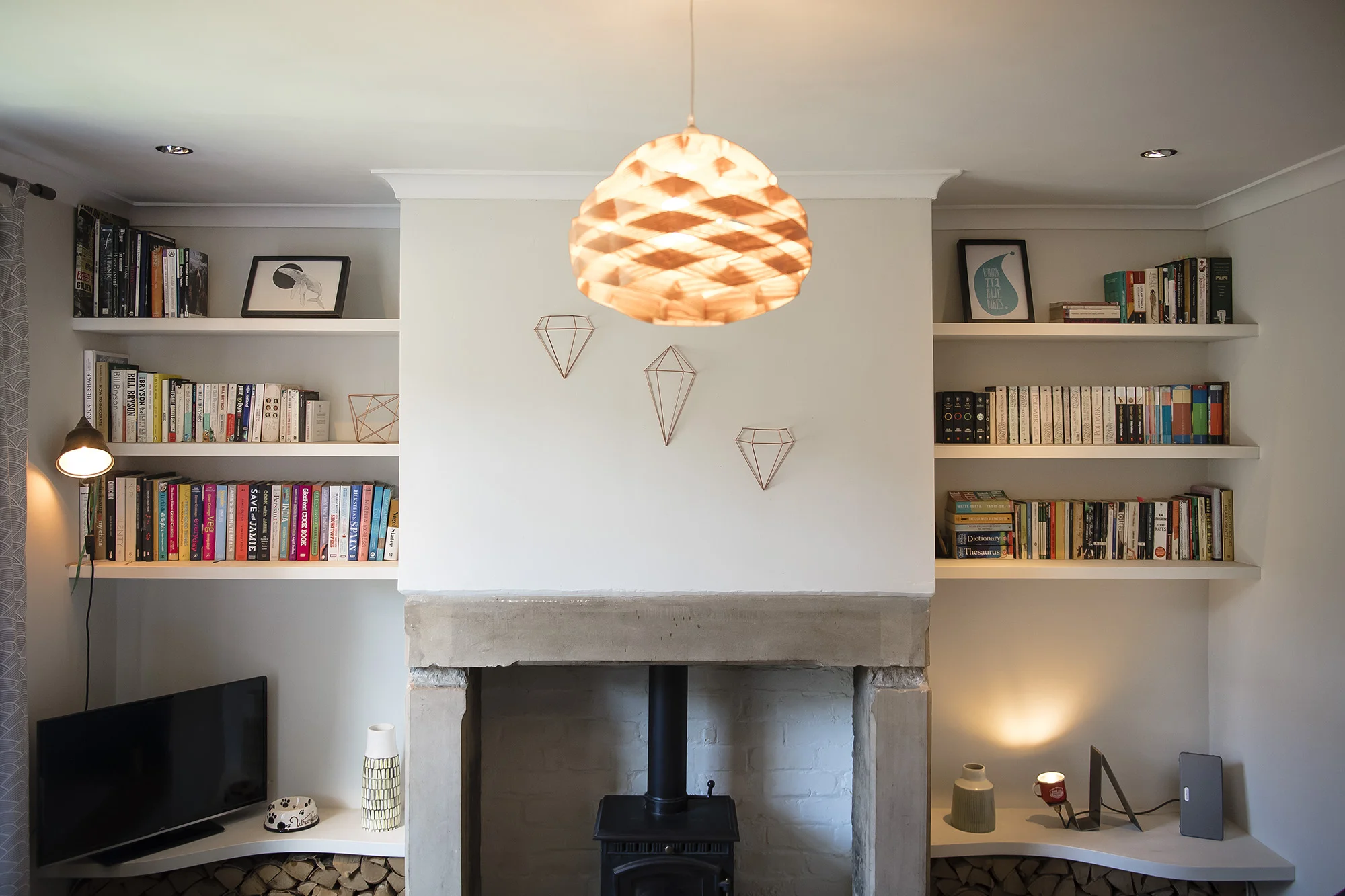 Ilkley_Furniture_Fitters_WharfeandMoor_Ilkley_SN_WharfeAndMoor_FloatingShelf_07.jpg