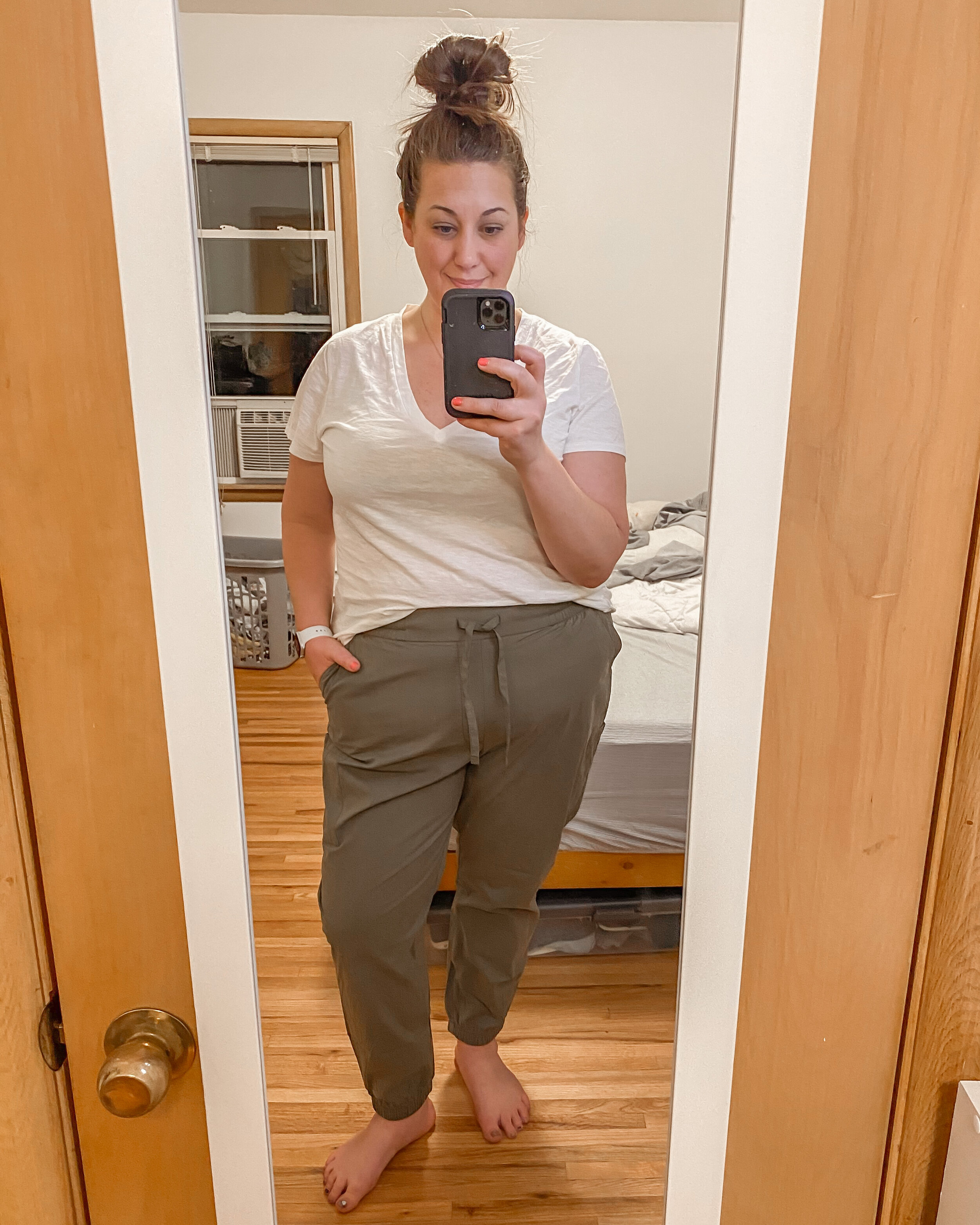 Old Navy Mid-Rise Vintage Street Joggers