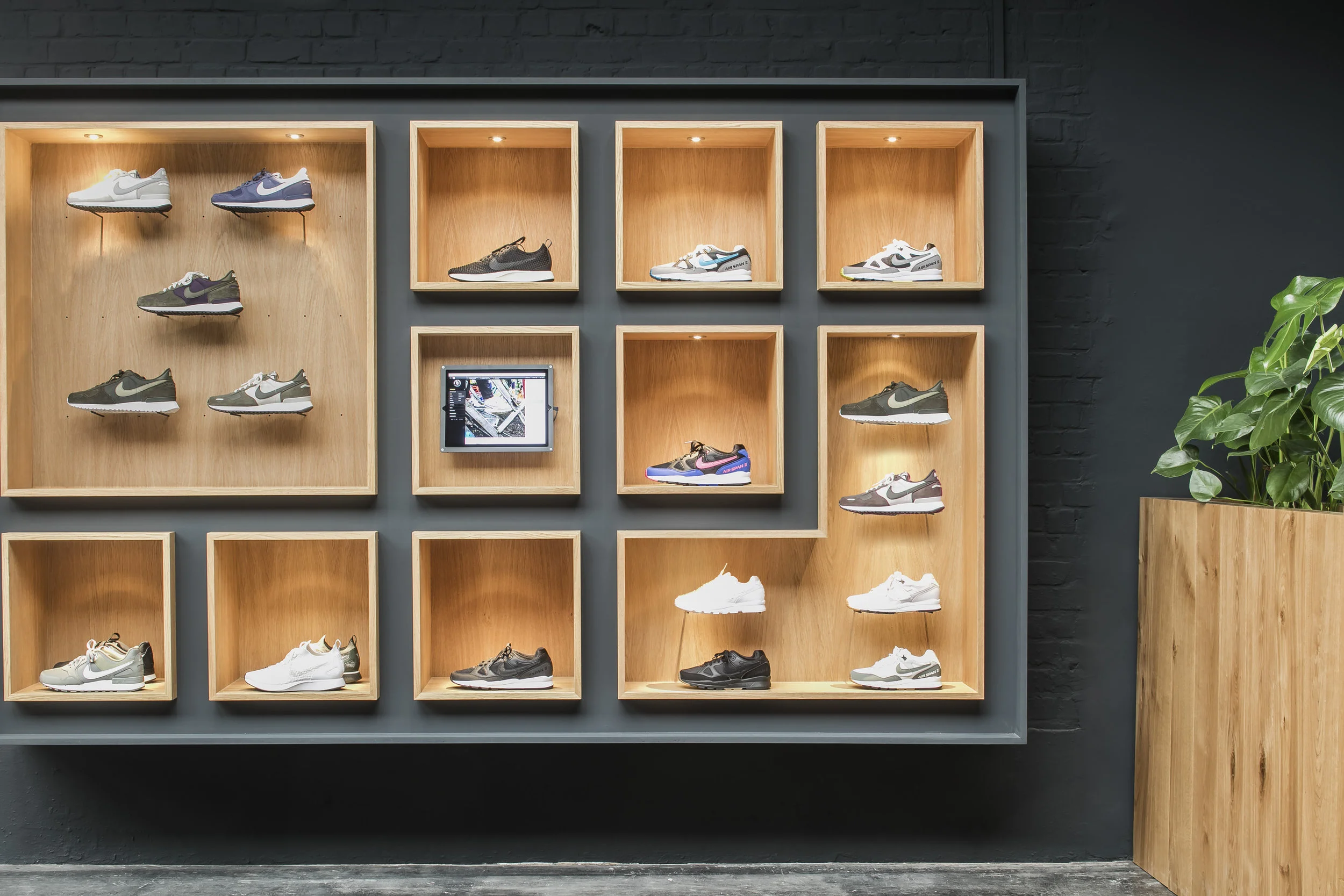 7. barde+vanvoltt_sneaker-district-antwerpen-photo-cafeine-be.jpg