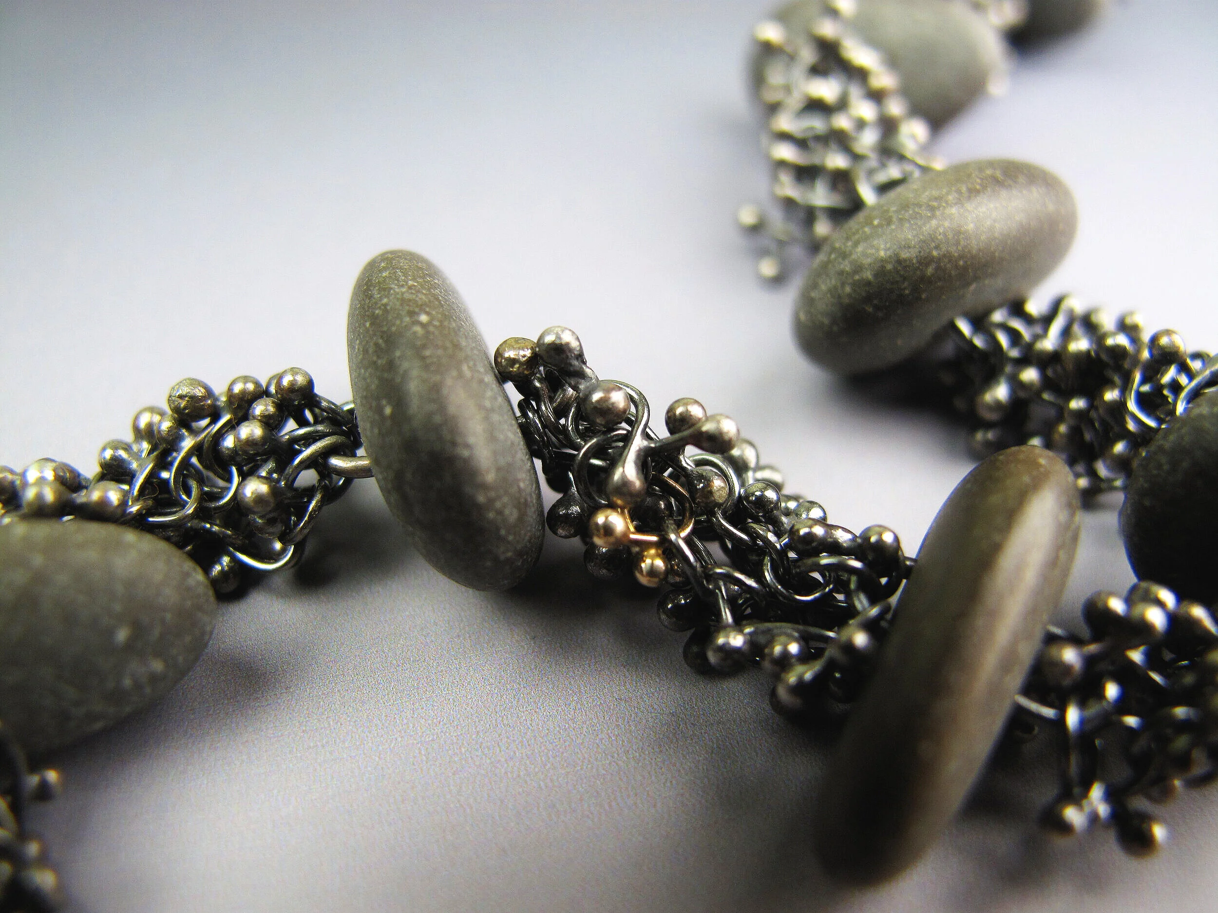 Pebble Bracelet detail 