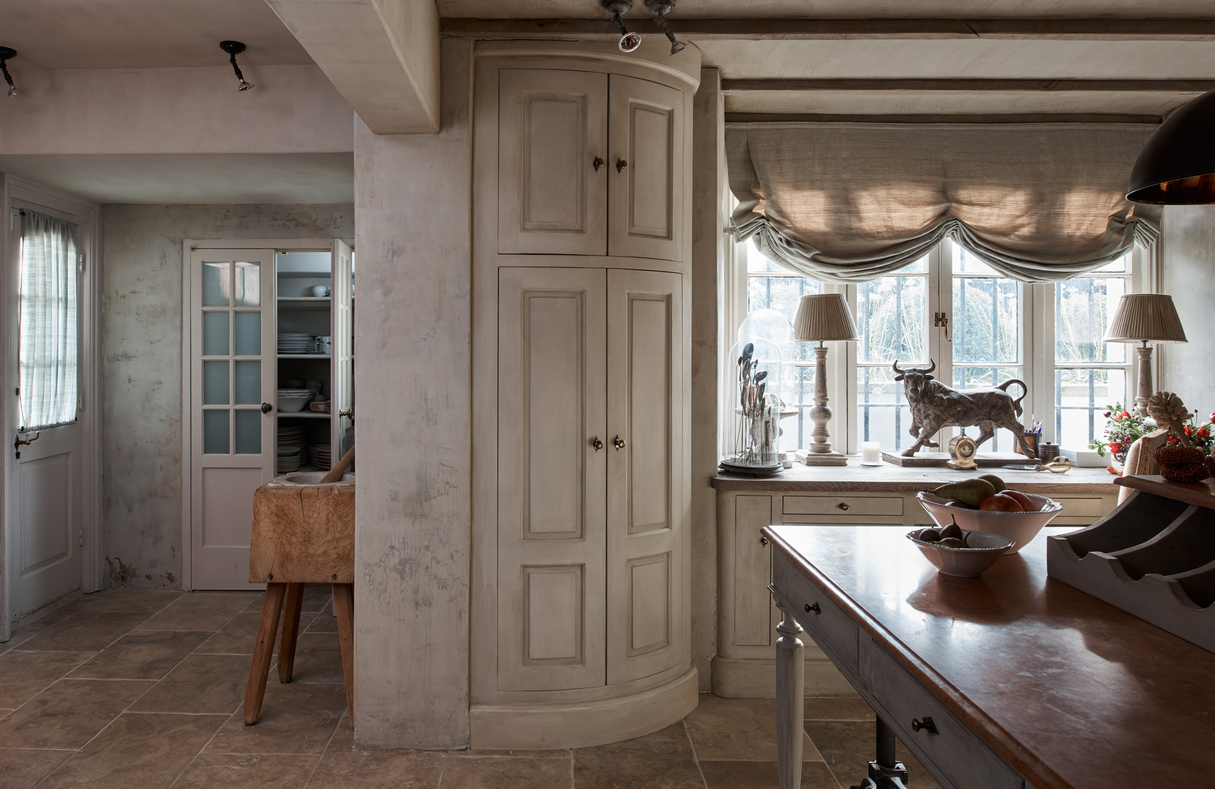 Figura---Bespoke-Period-Kitchen-02.jpg