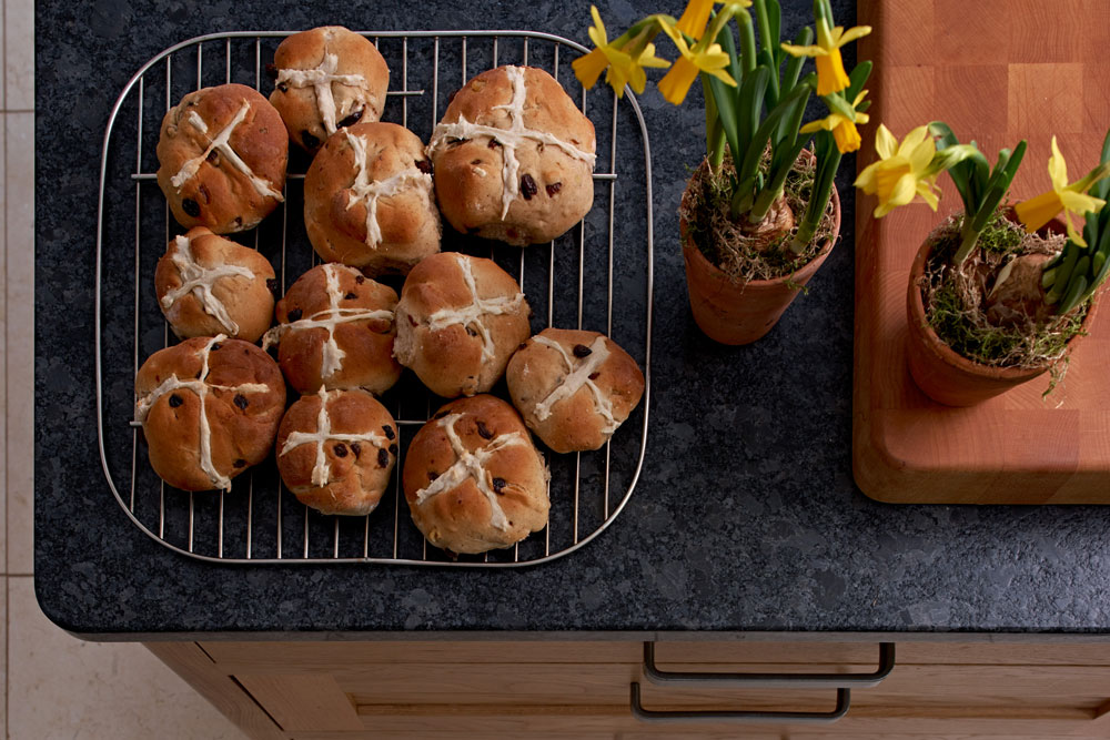 Figura Island with homemade Hot Cross Buns