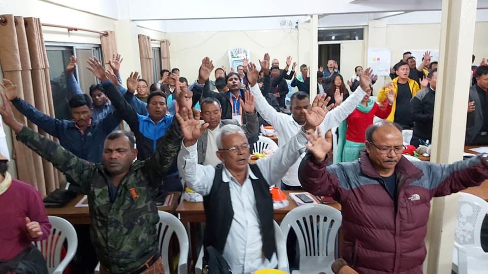 nepal pastors worshipping.jpg