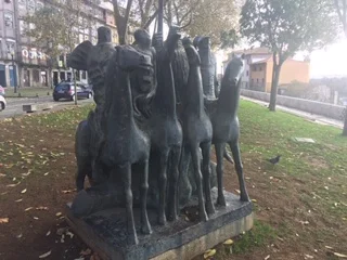 Porto horse statue by Airbnb